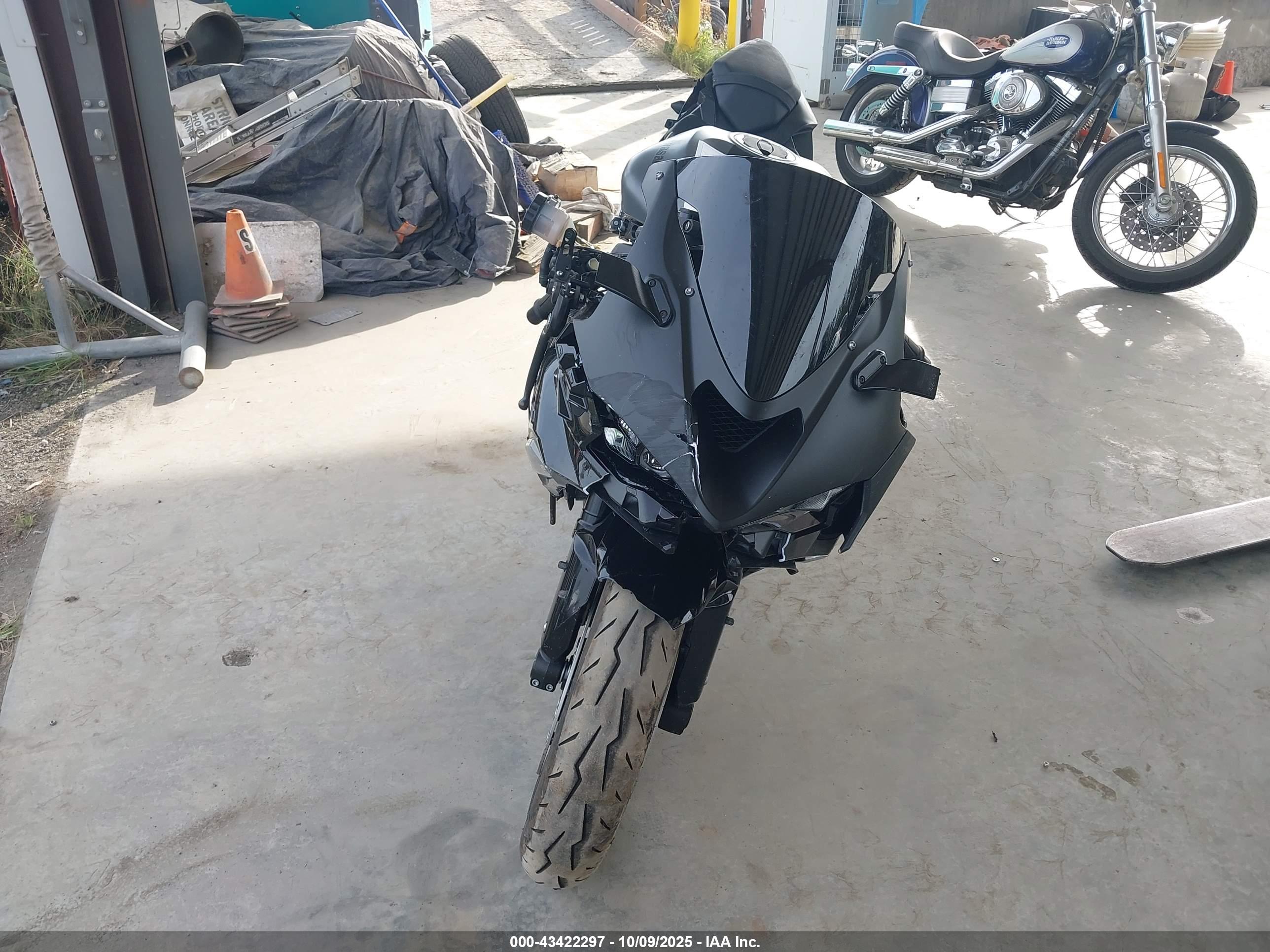 KAWASAKI ZX636 image 5