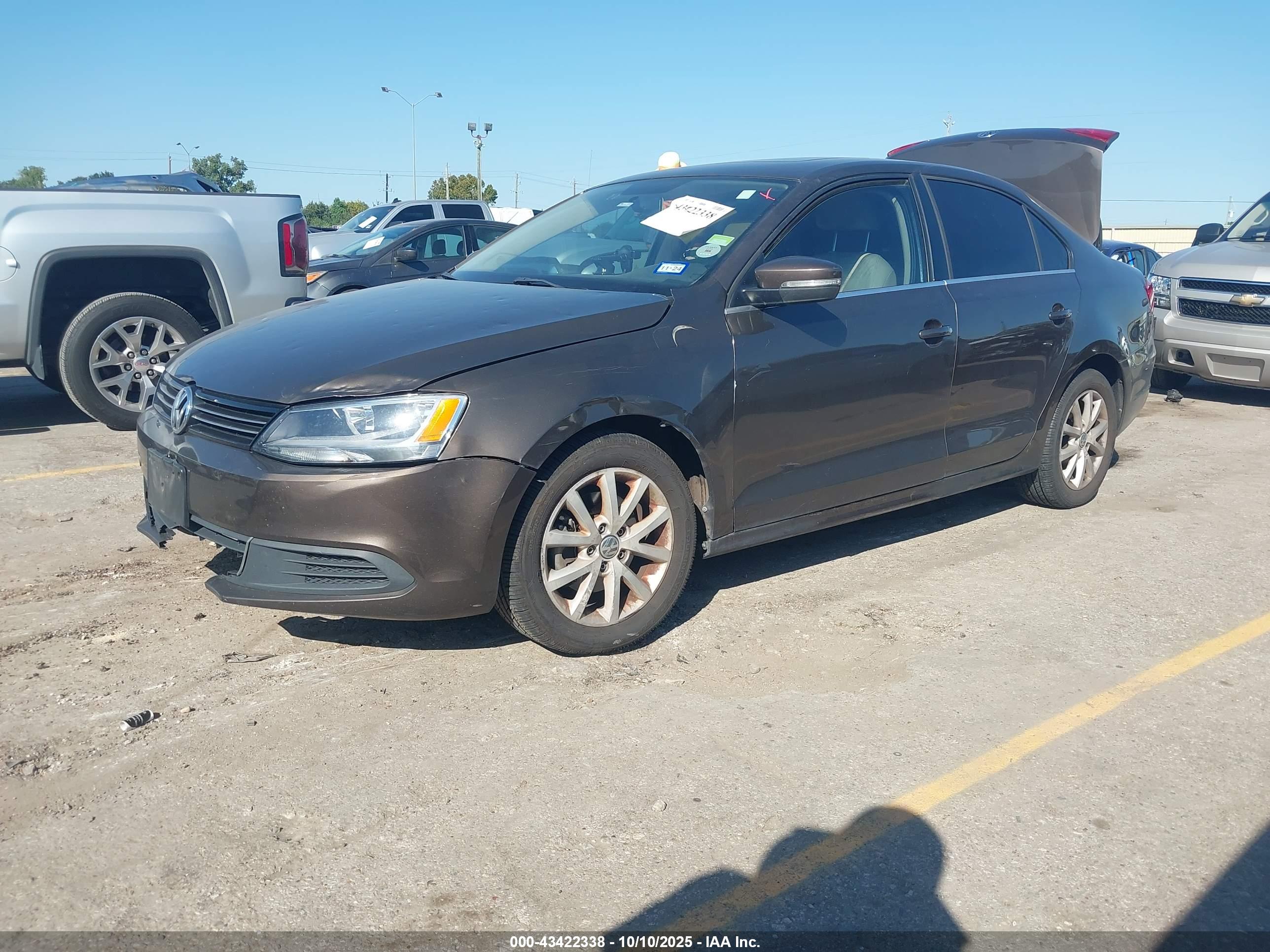 VOLKSWAGEN JETTA image 2