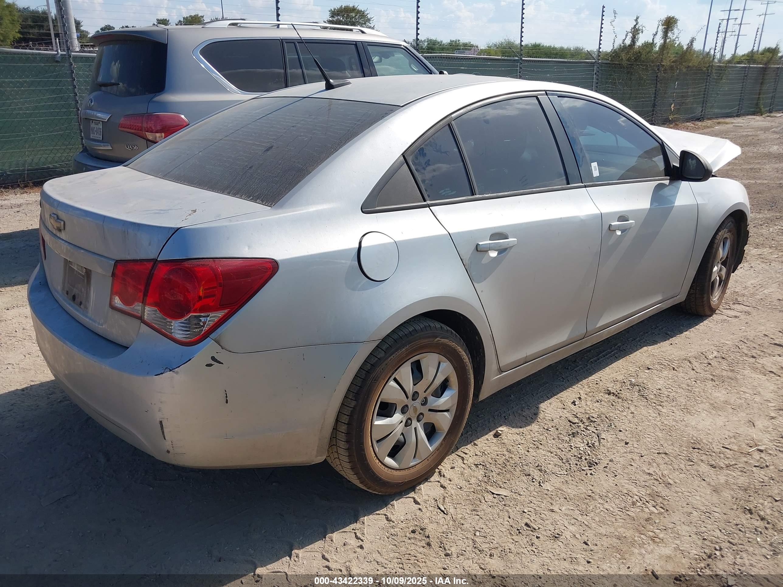 CHEVROLET CRUZE image 4