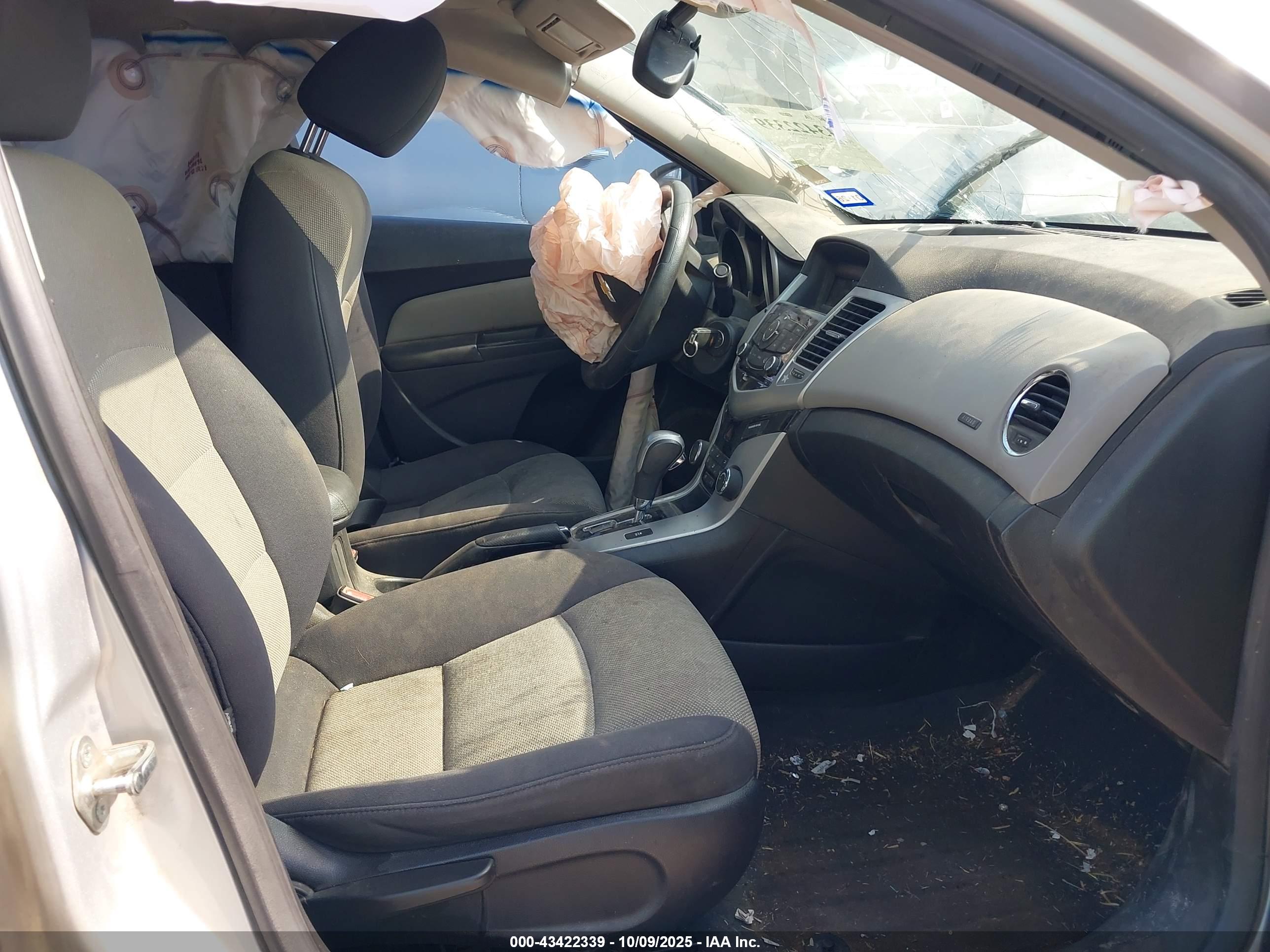CHEVROLET CRUZE image 5