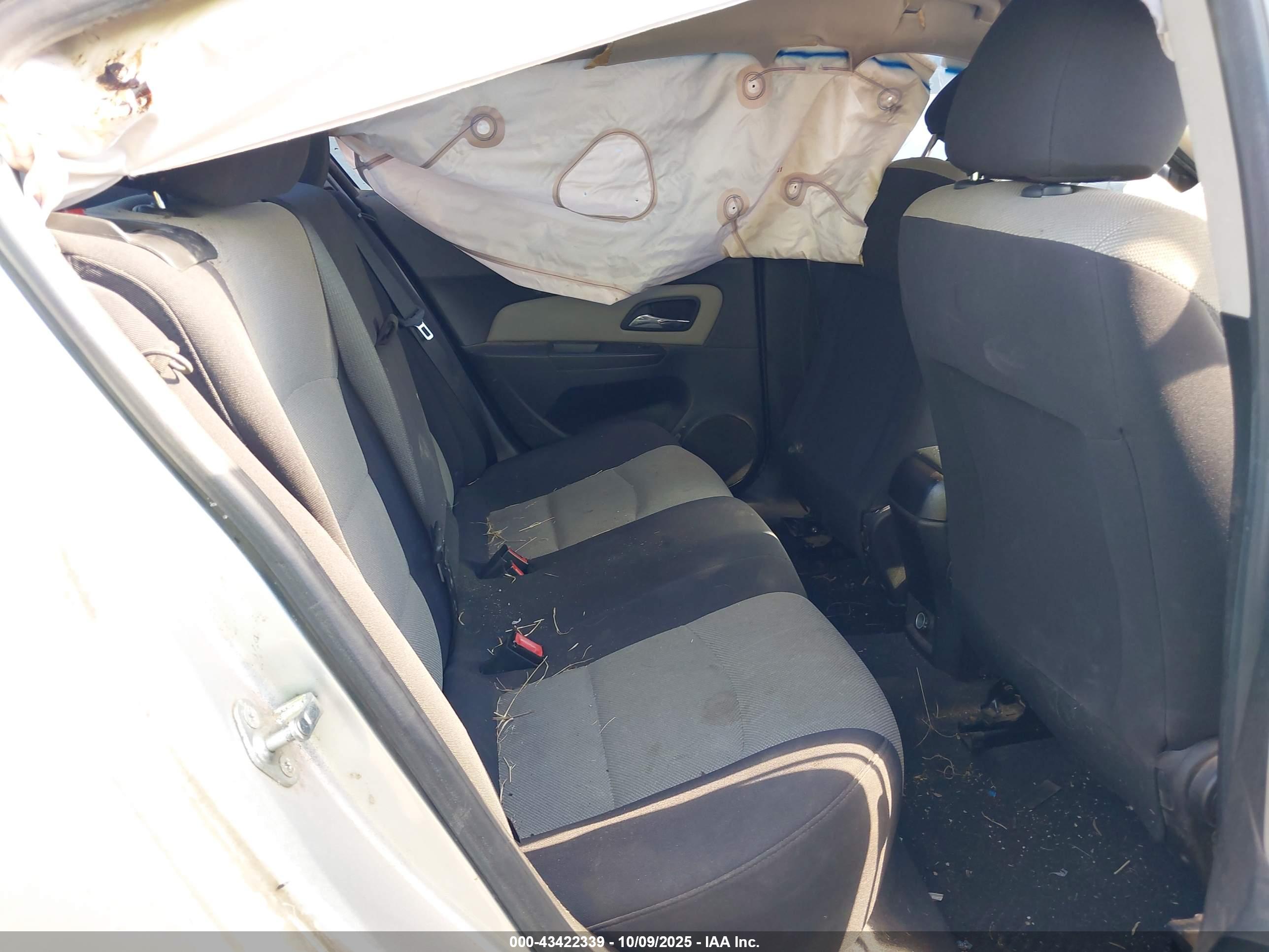 CHEVROLET CRUZE image 8