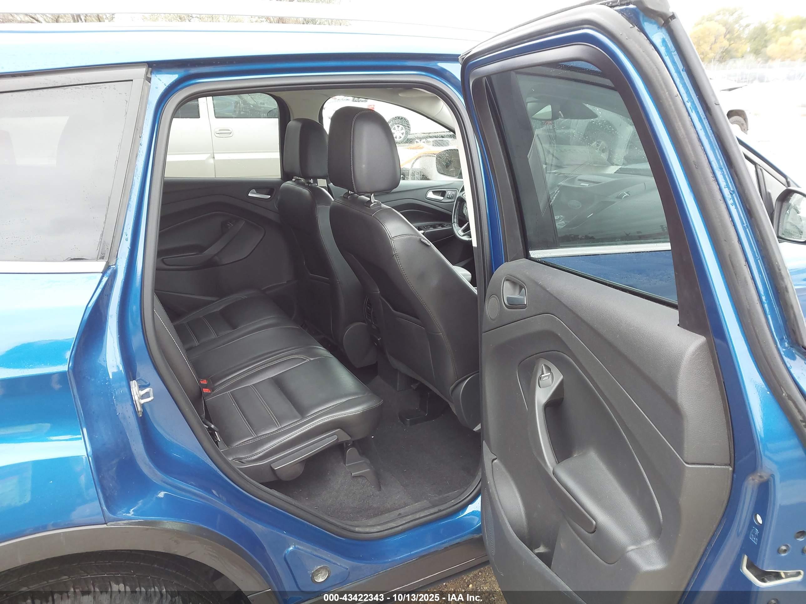 FORD ESCAPE image 8