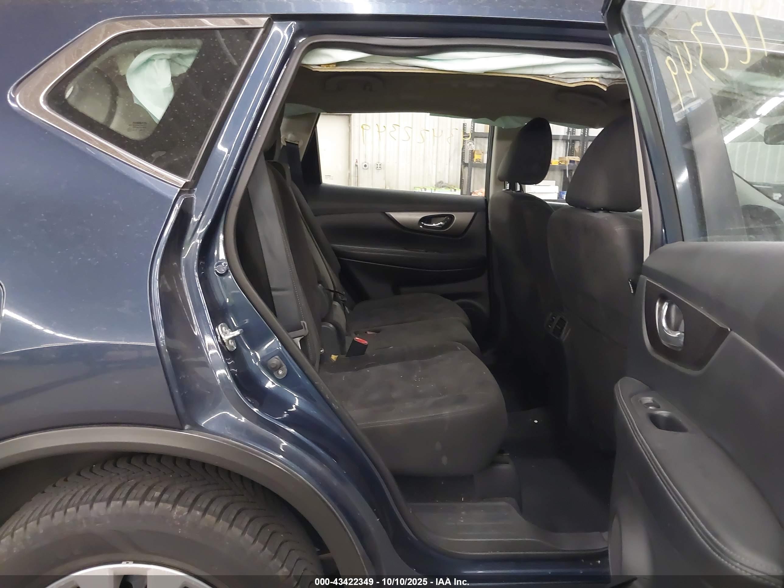 NISSAN ROGUE image 8