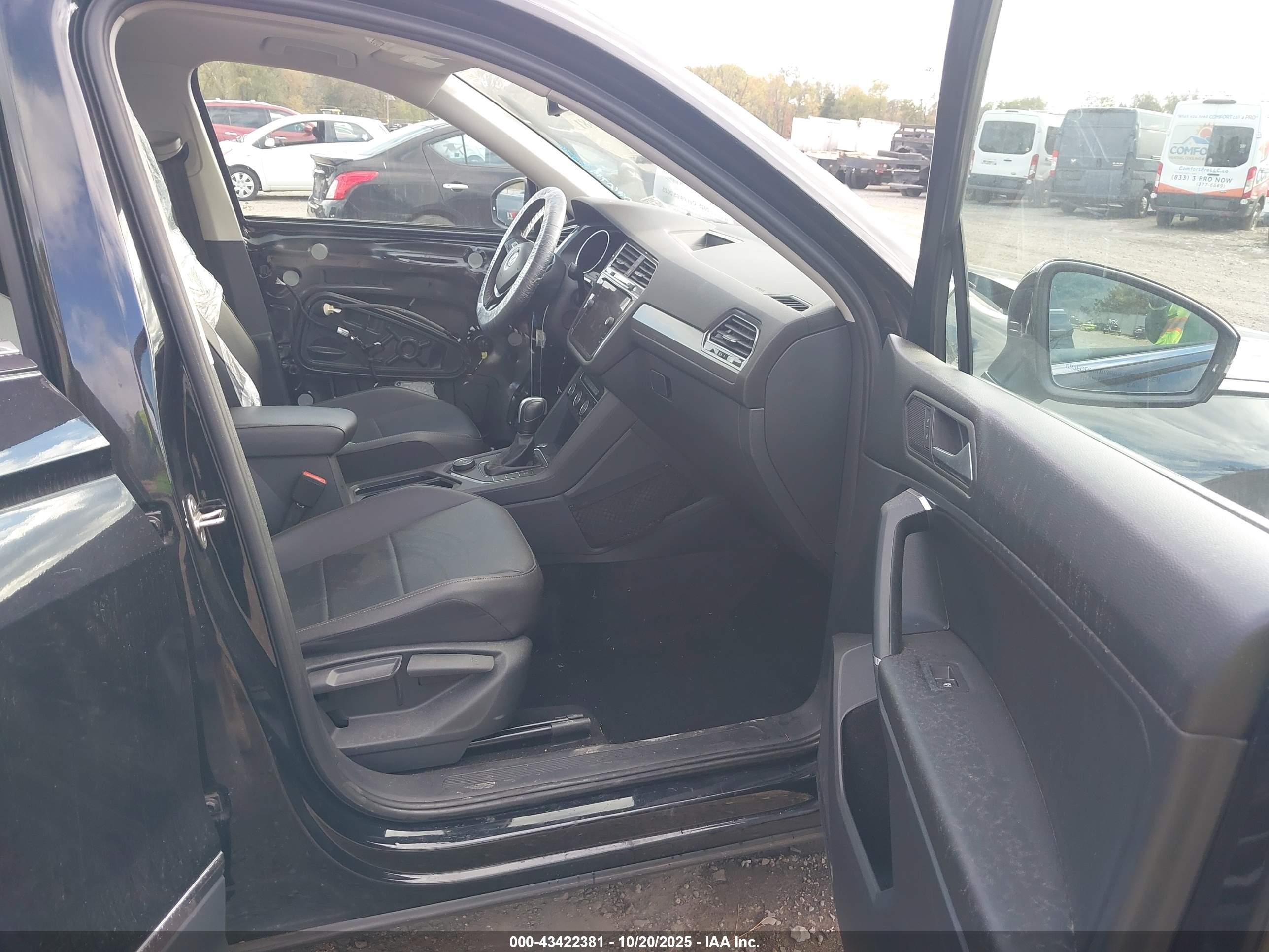 VOLKSWAGEN TIGUAN image 5
