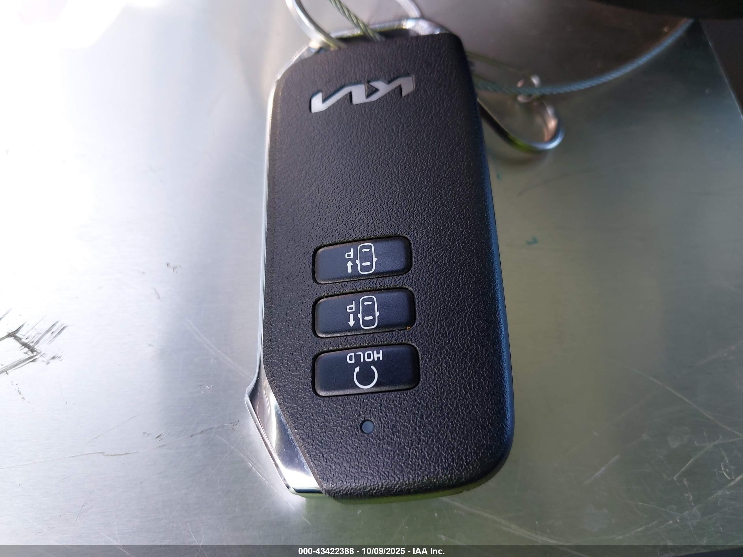 KIA SPORTAGE image 11