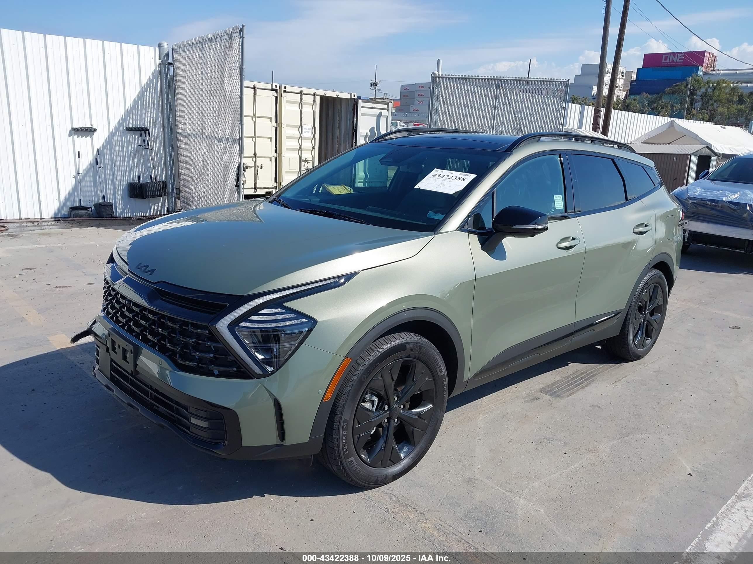 KIA SPORTAGE image 2