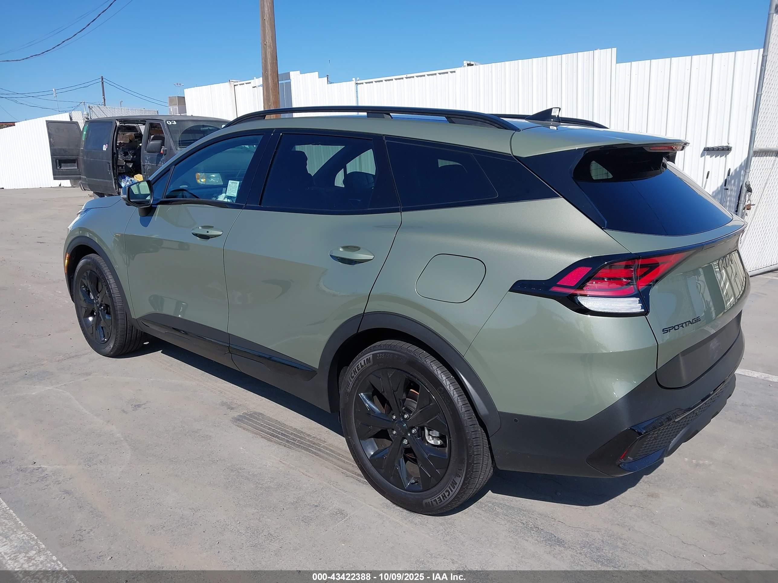 KIA SPORTAGE image 3