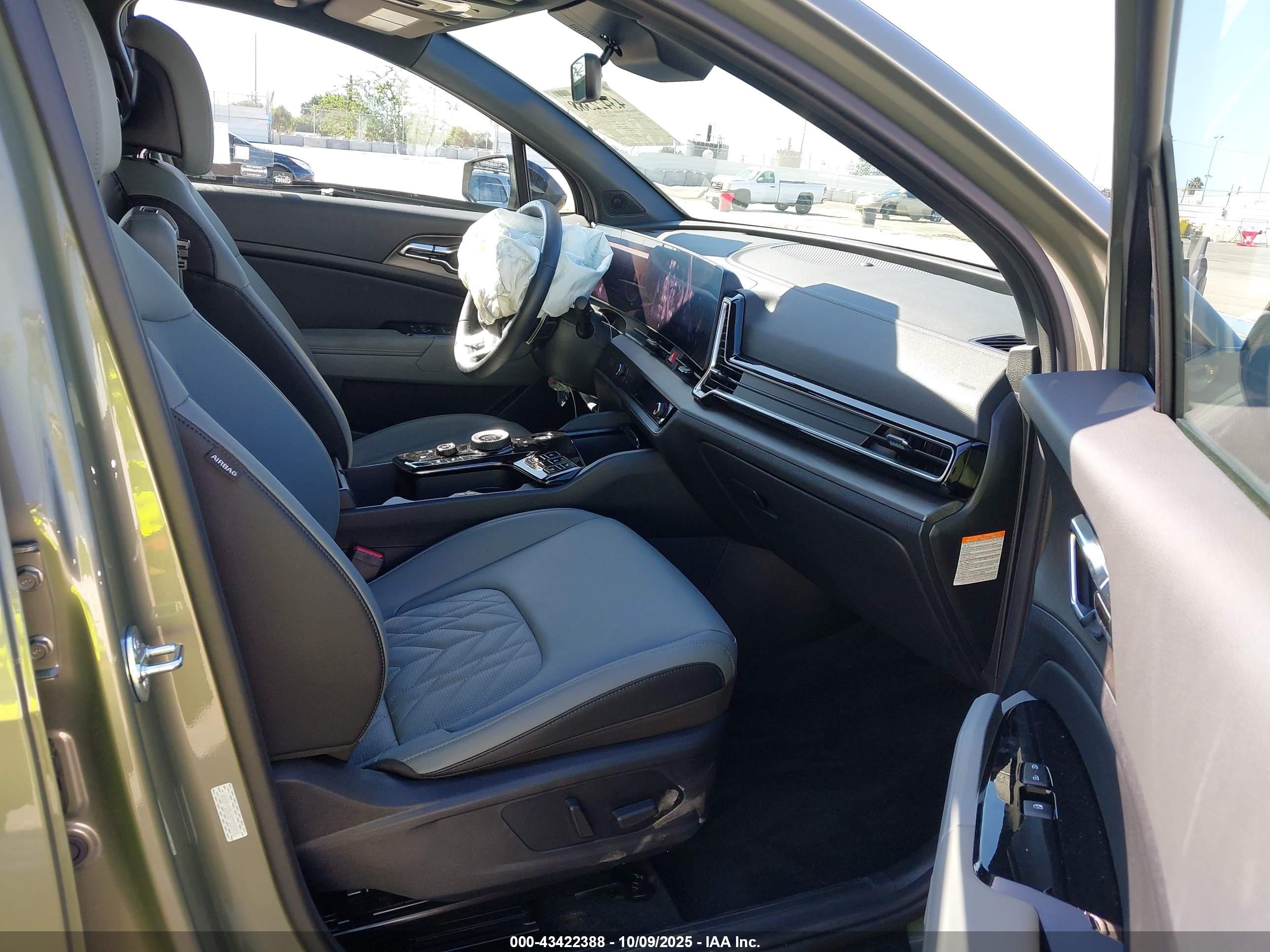 KIA SPORTAGE image 5