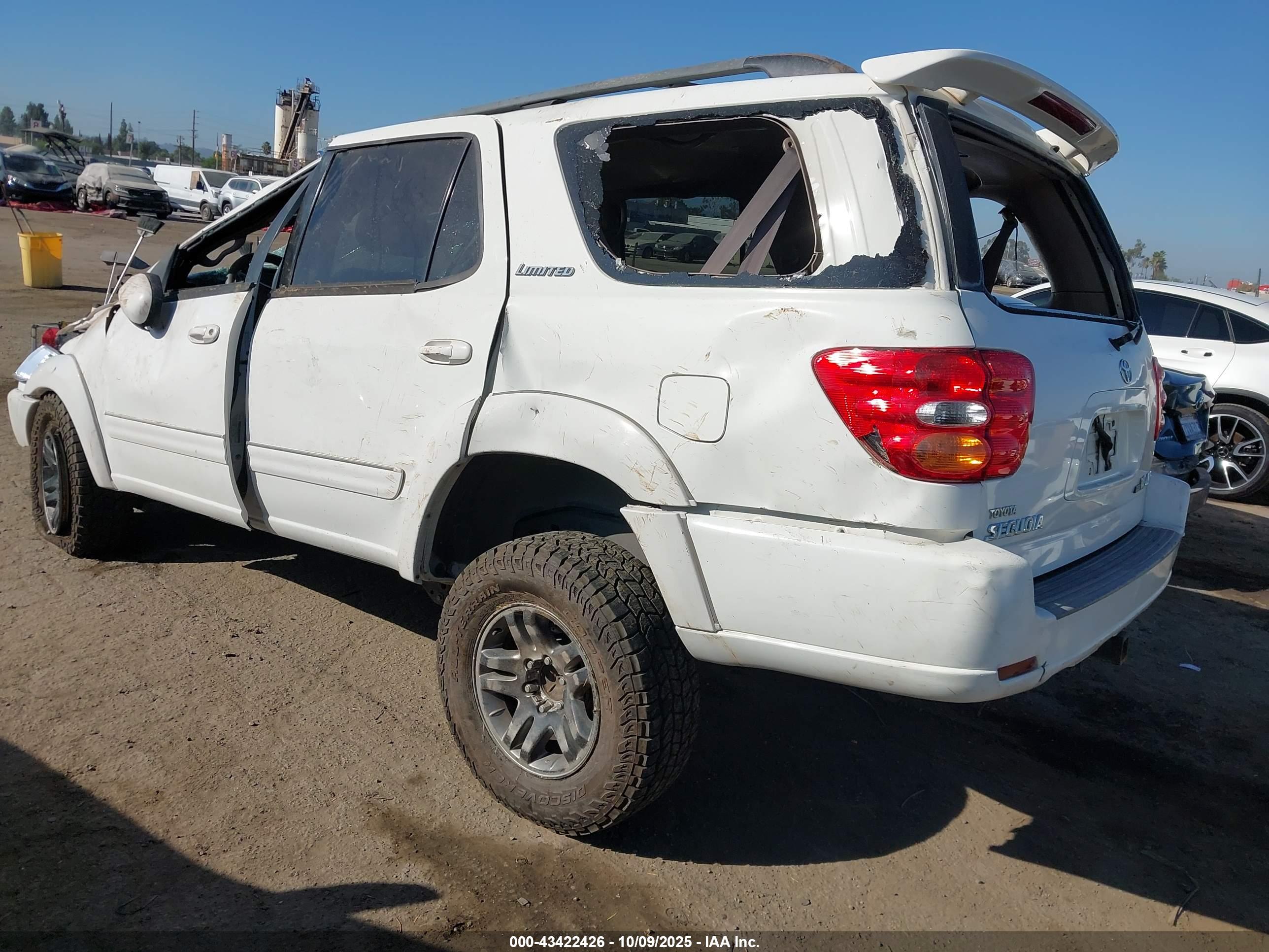 TOYOTA SEQUOIA image 3