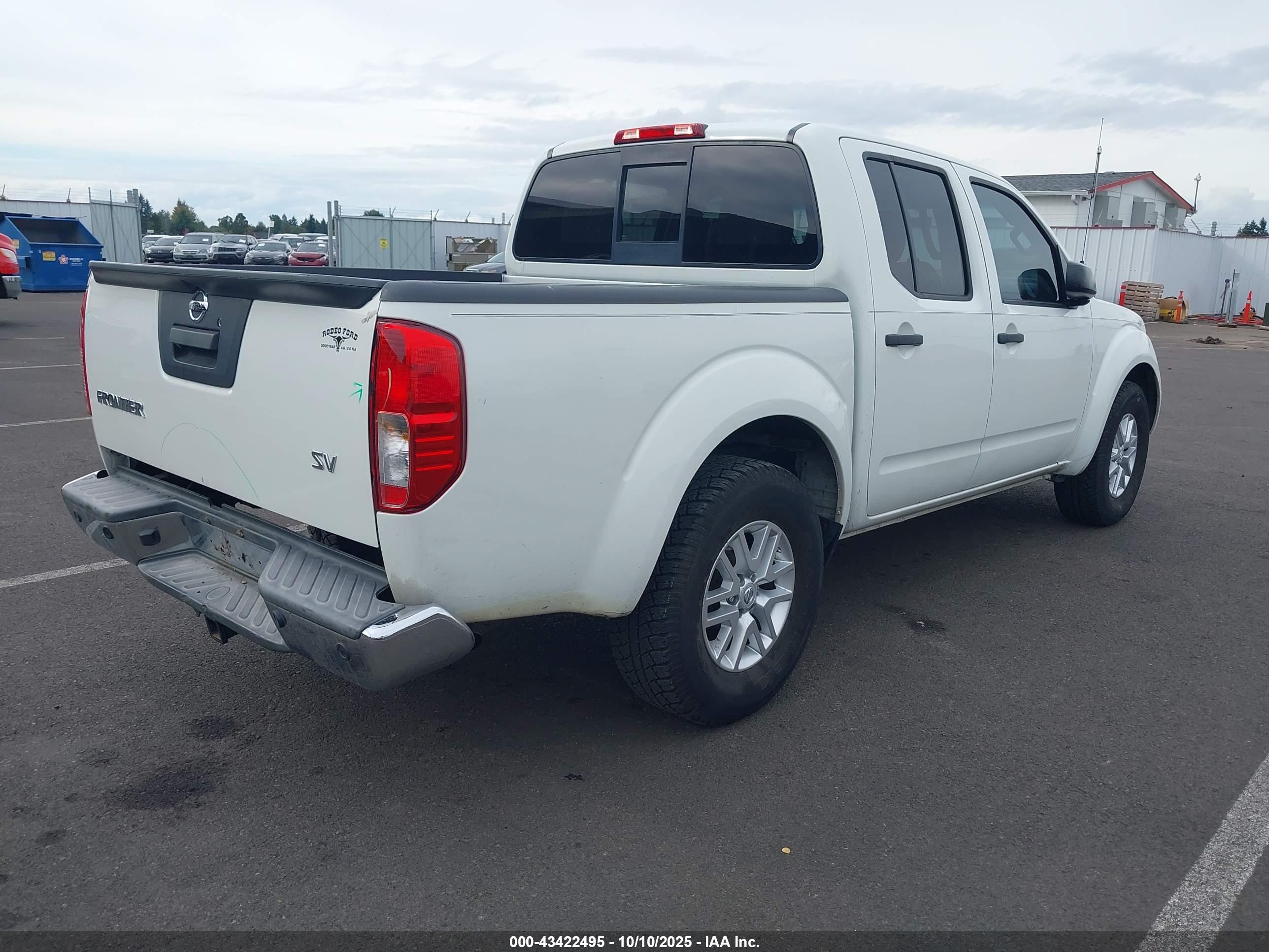NISSAN FRONTIER image 4
