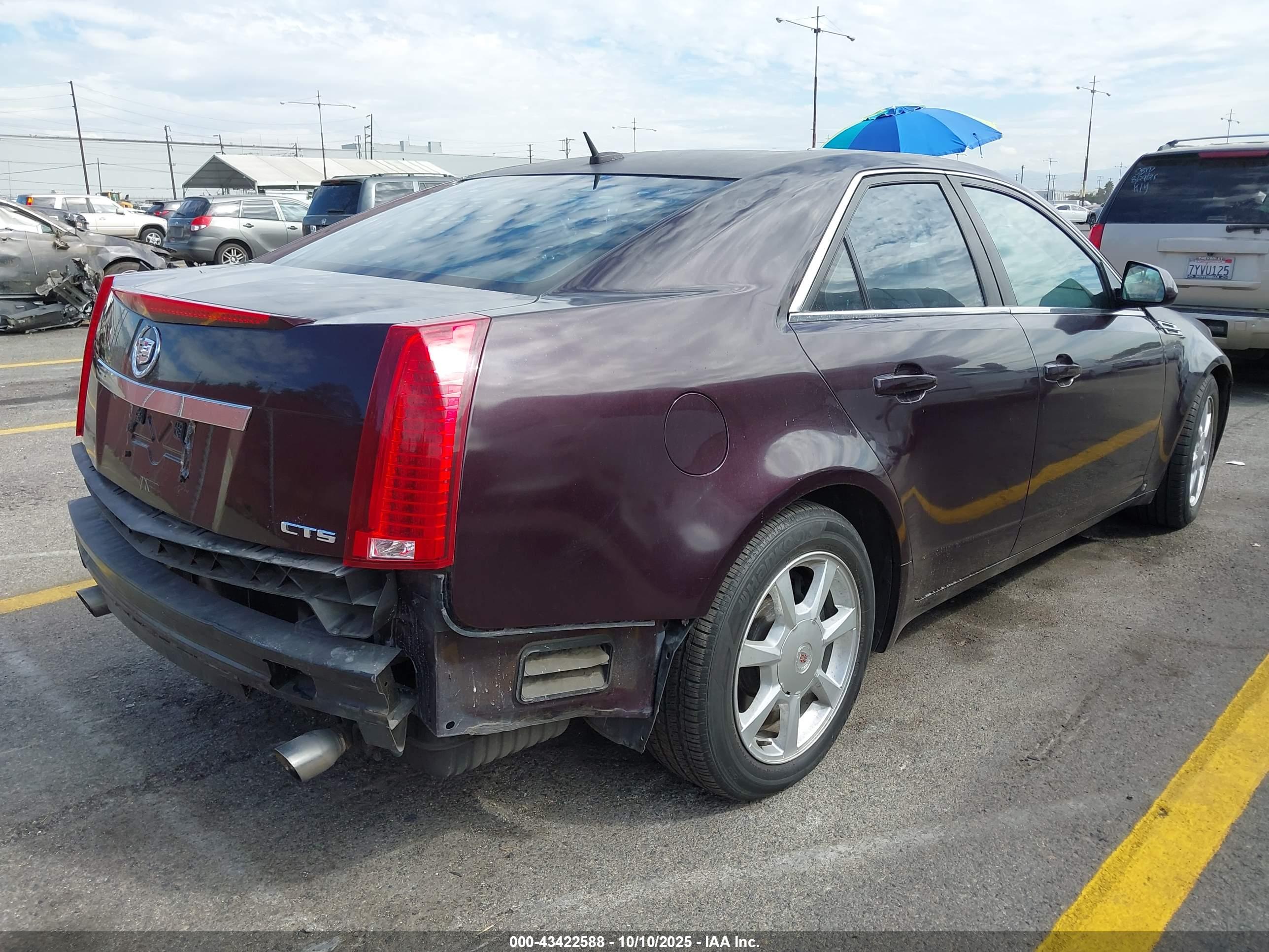 CADILLAC CTS image 4