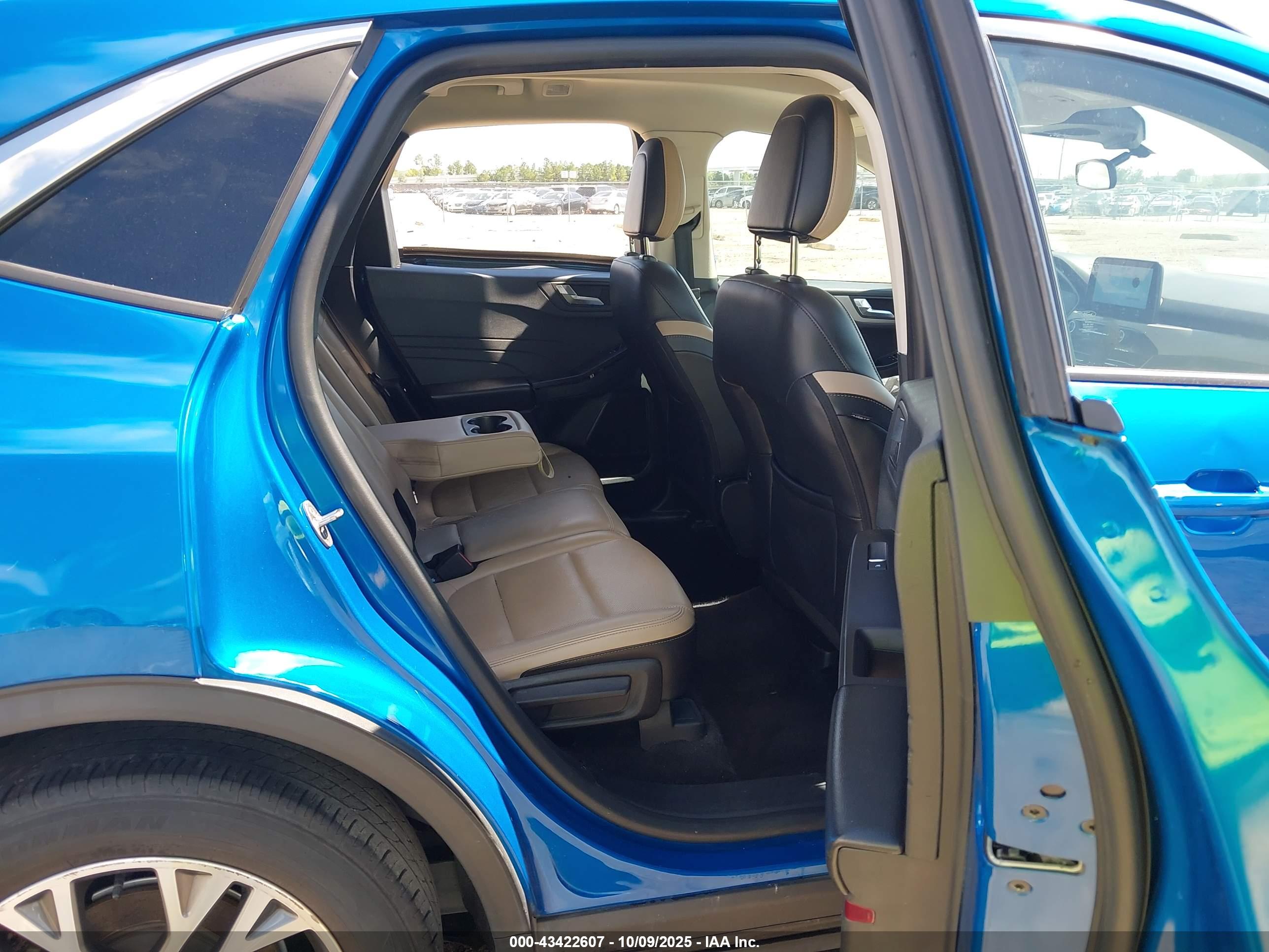 FORD ESCAPE image 8