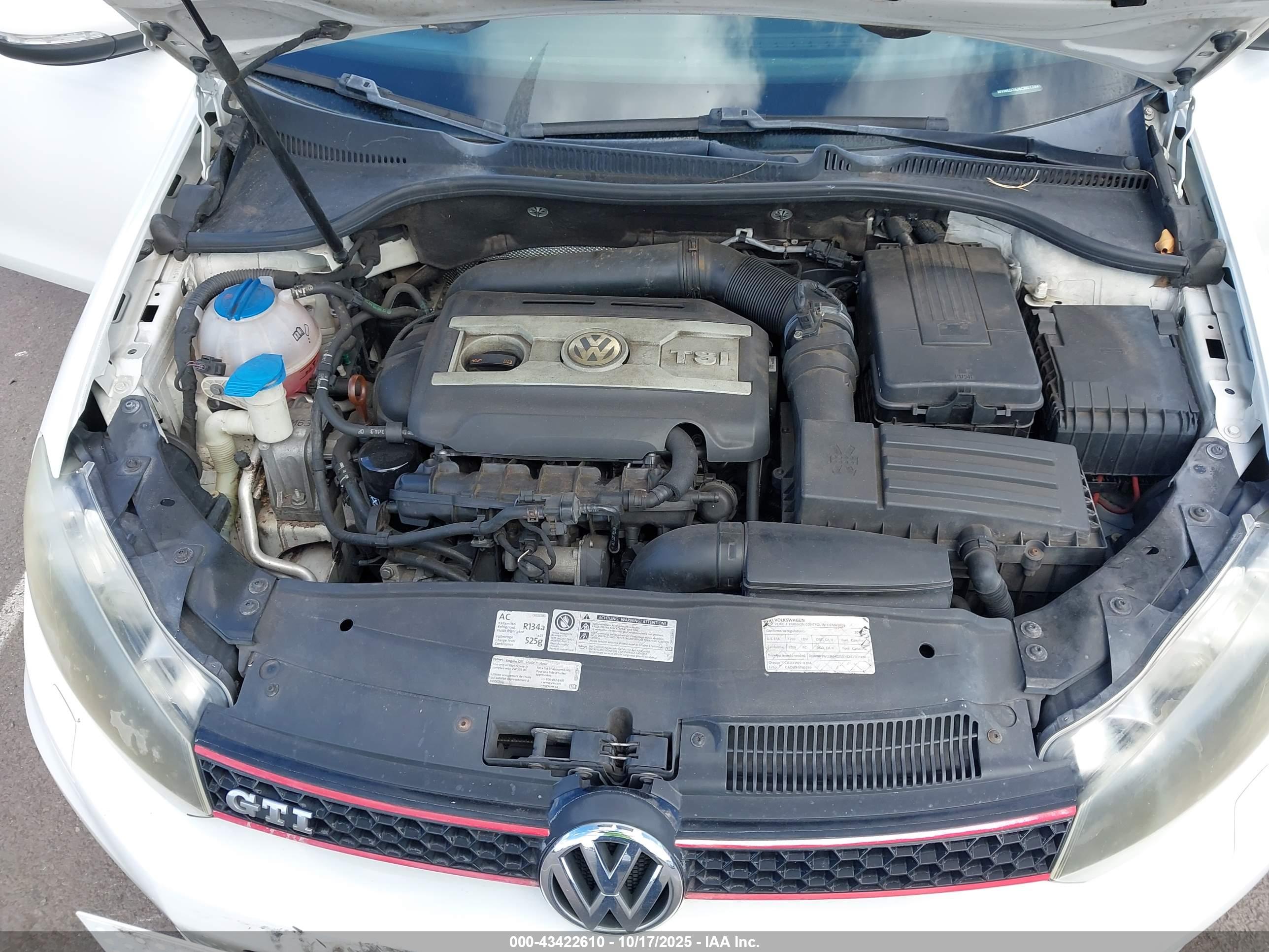 VOLKSWAGEN GTI image 10