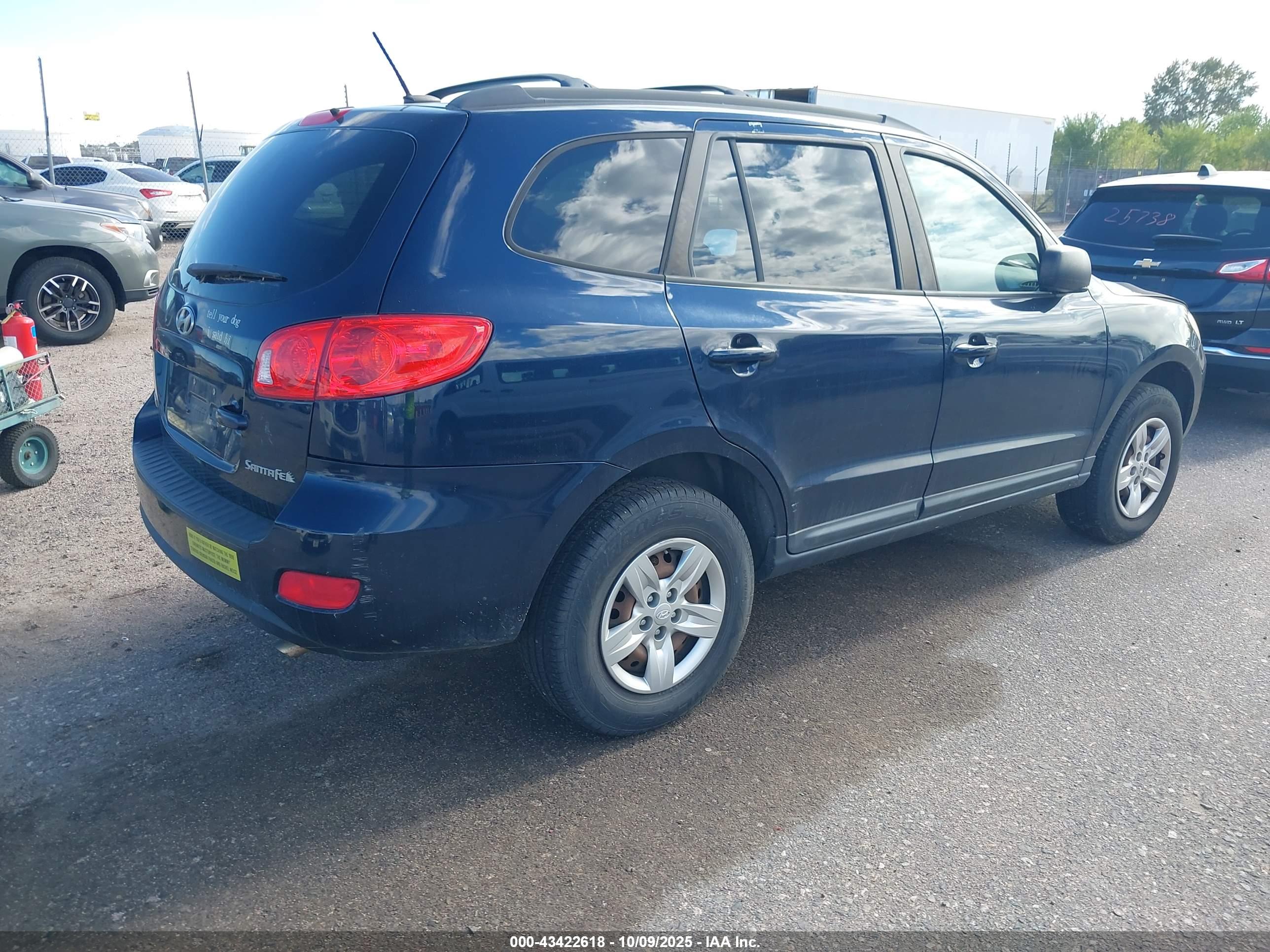 HYUNDAI SANTA image 4