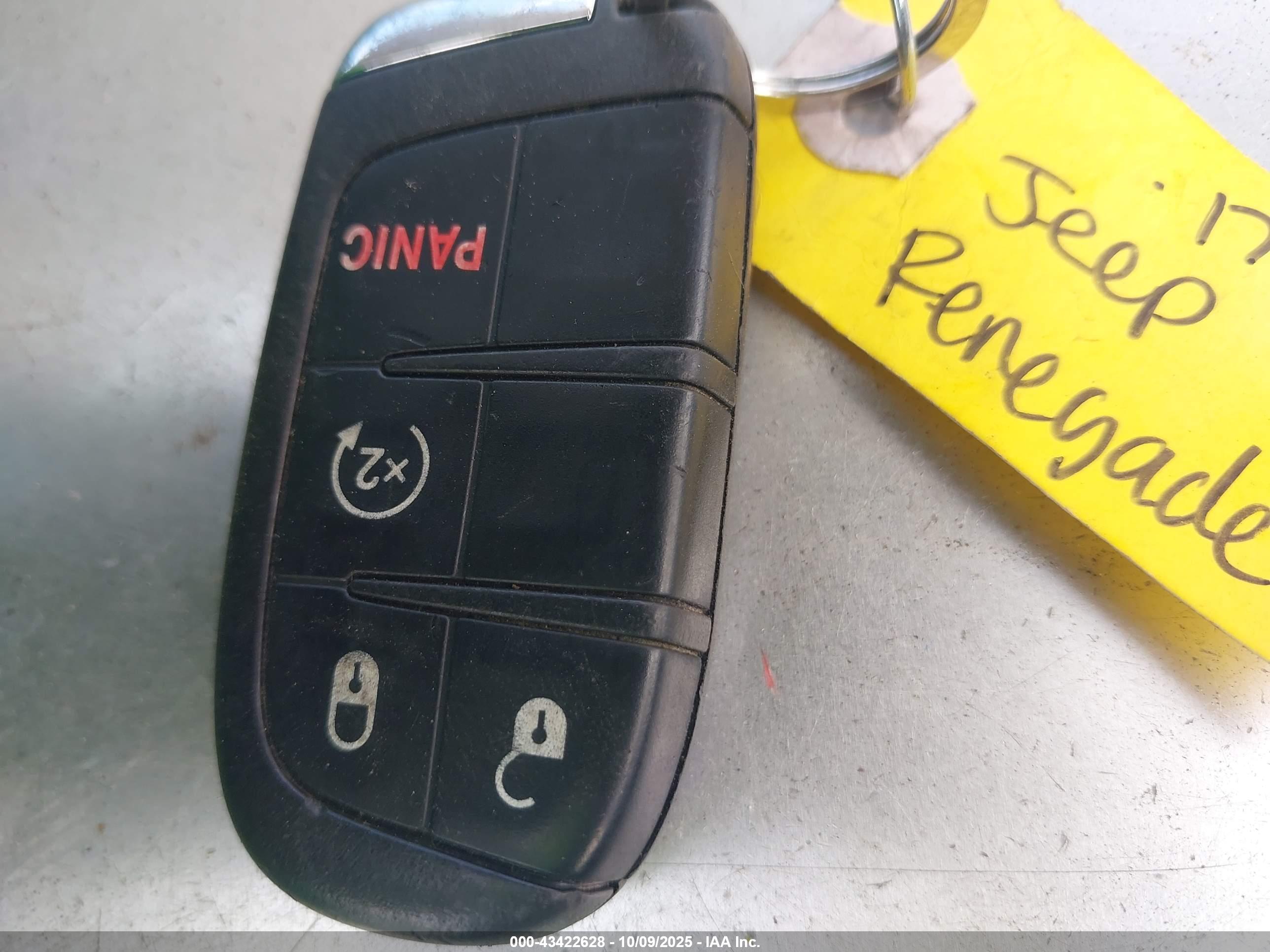 JEEP RENEGADE image 11