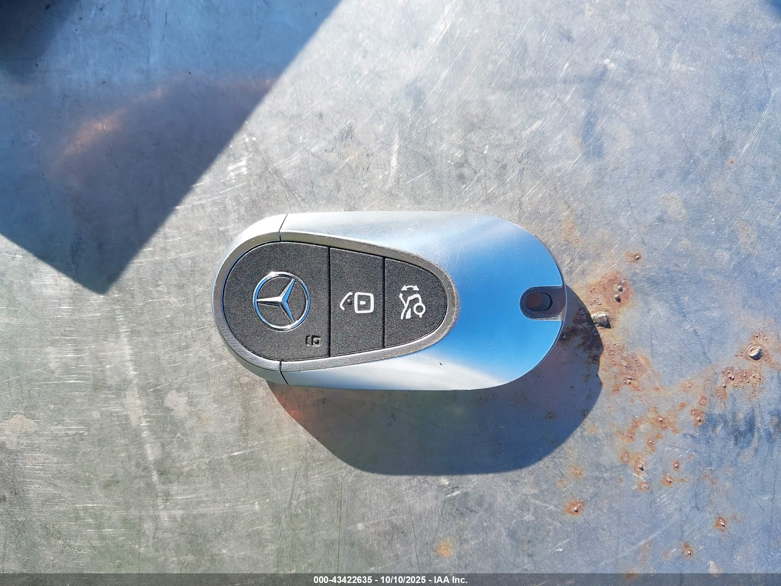 MERCEDES-BENZ EQE image 11