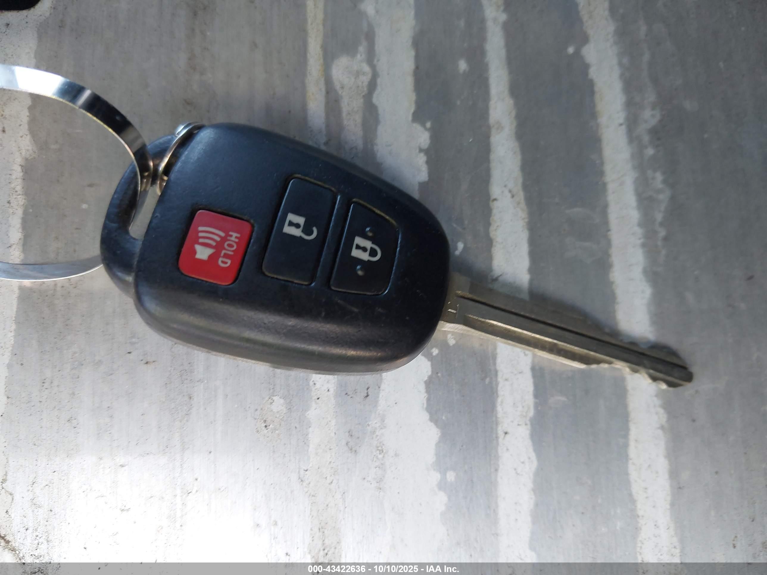 TOYOTA TACOMA image 11