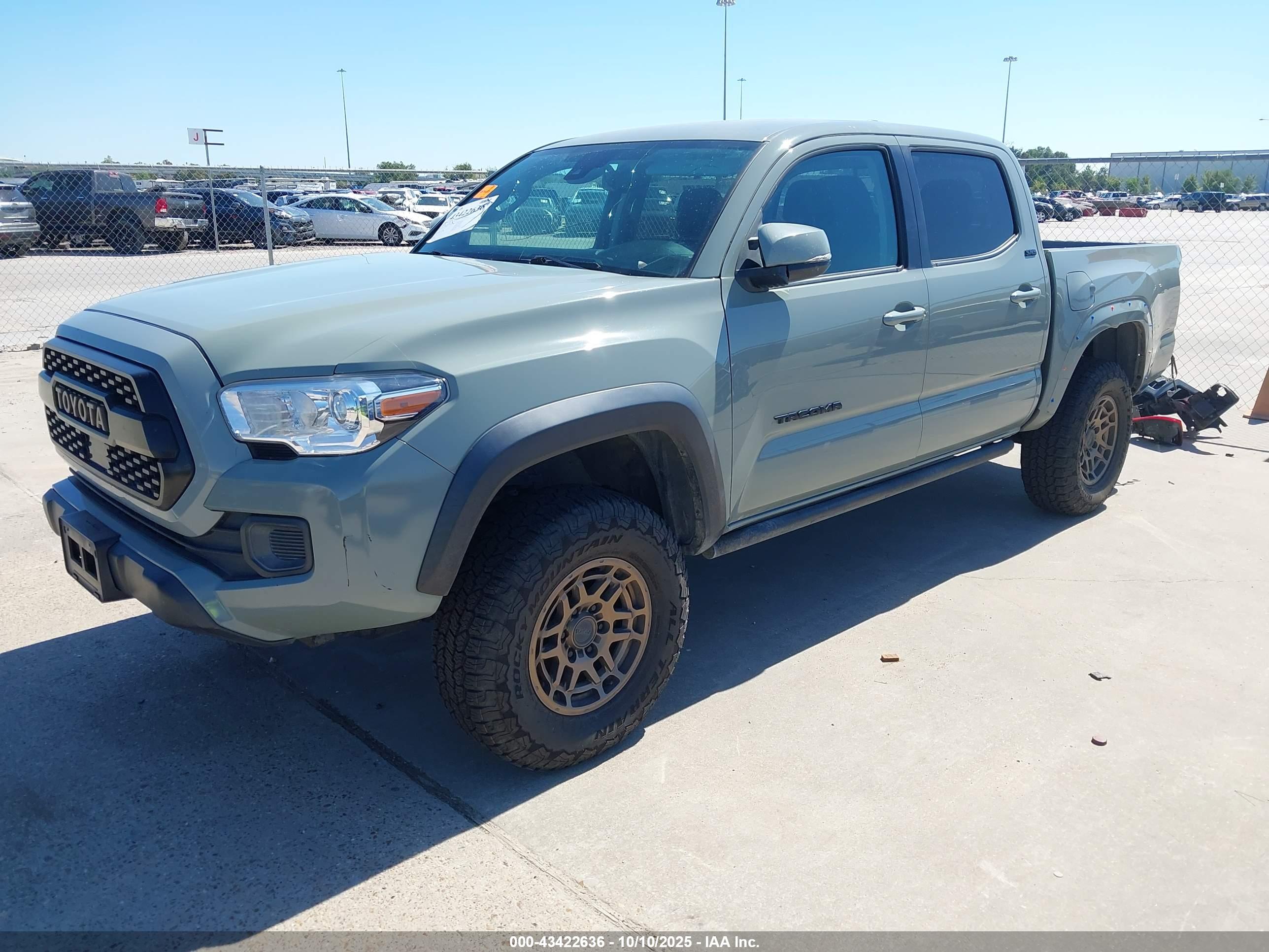 TOYOTA TACOMA image 2