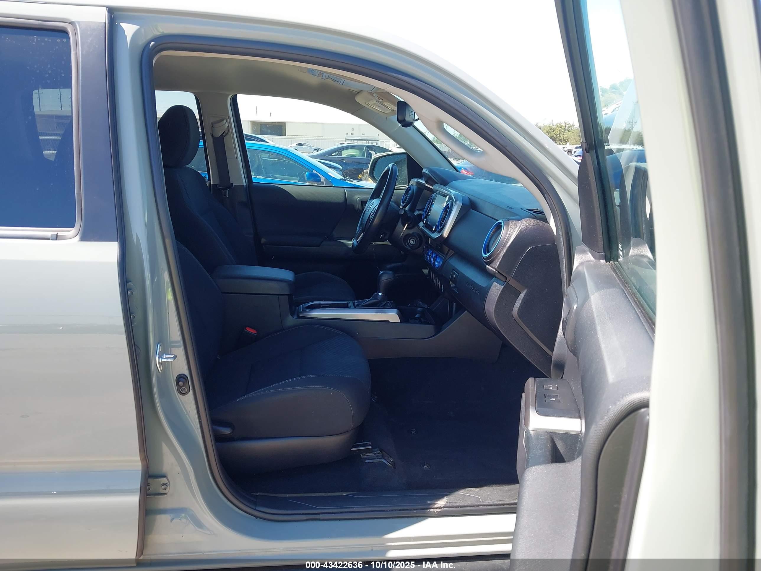TOYOTA TACOMA image 5