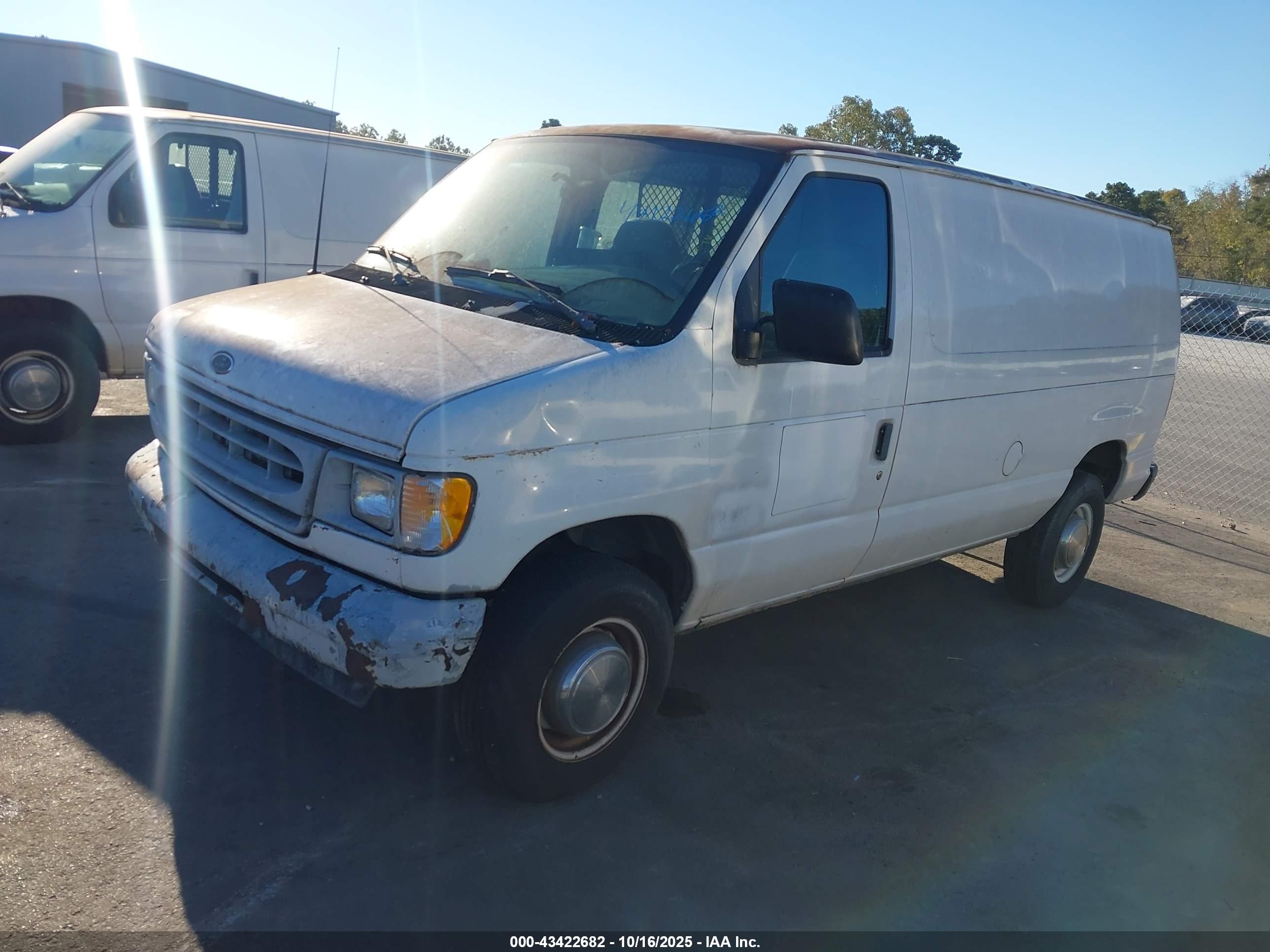 FORD E-250 image 2