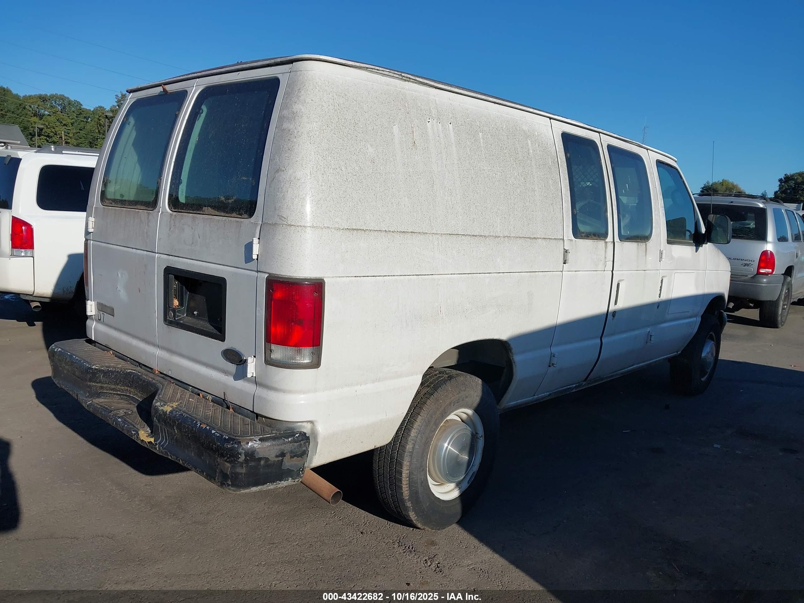 FORD E-250 image 4