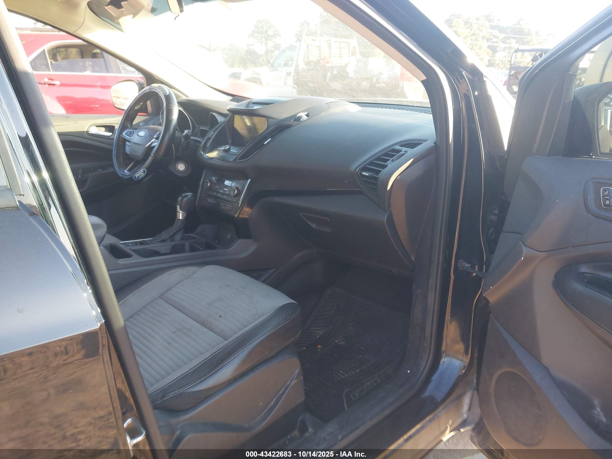 FORD ESCAPE image 5