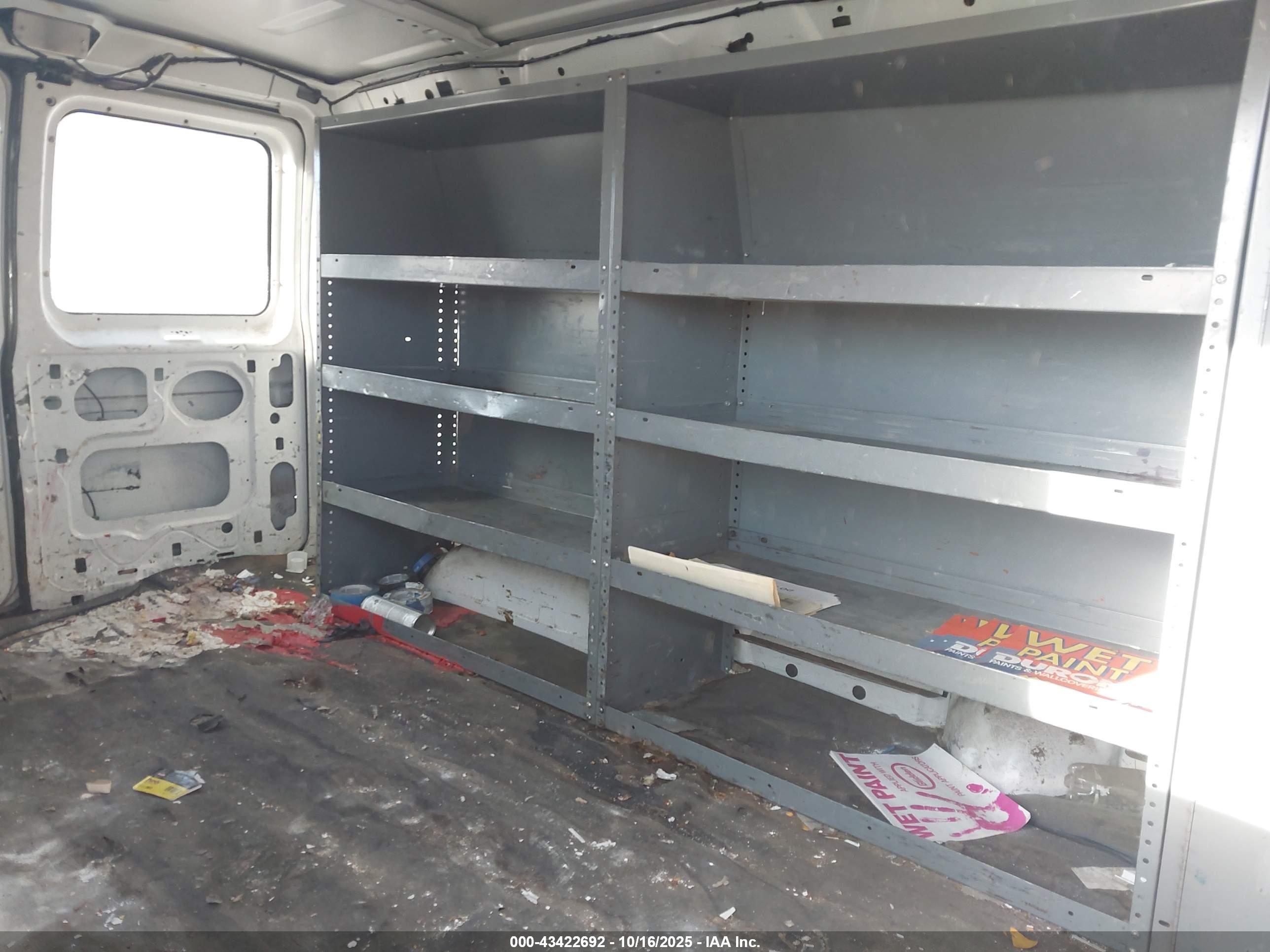FORD E-250 image 8