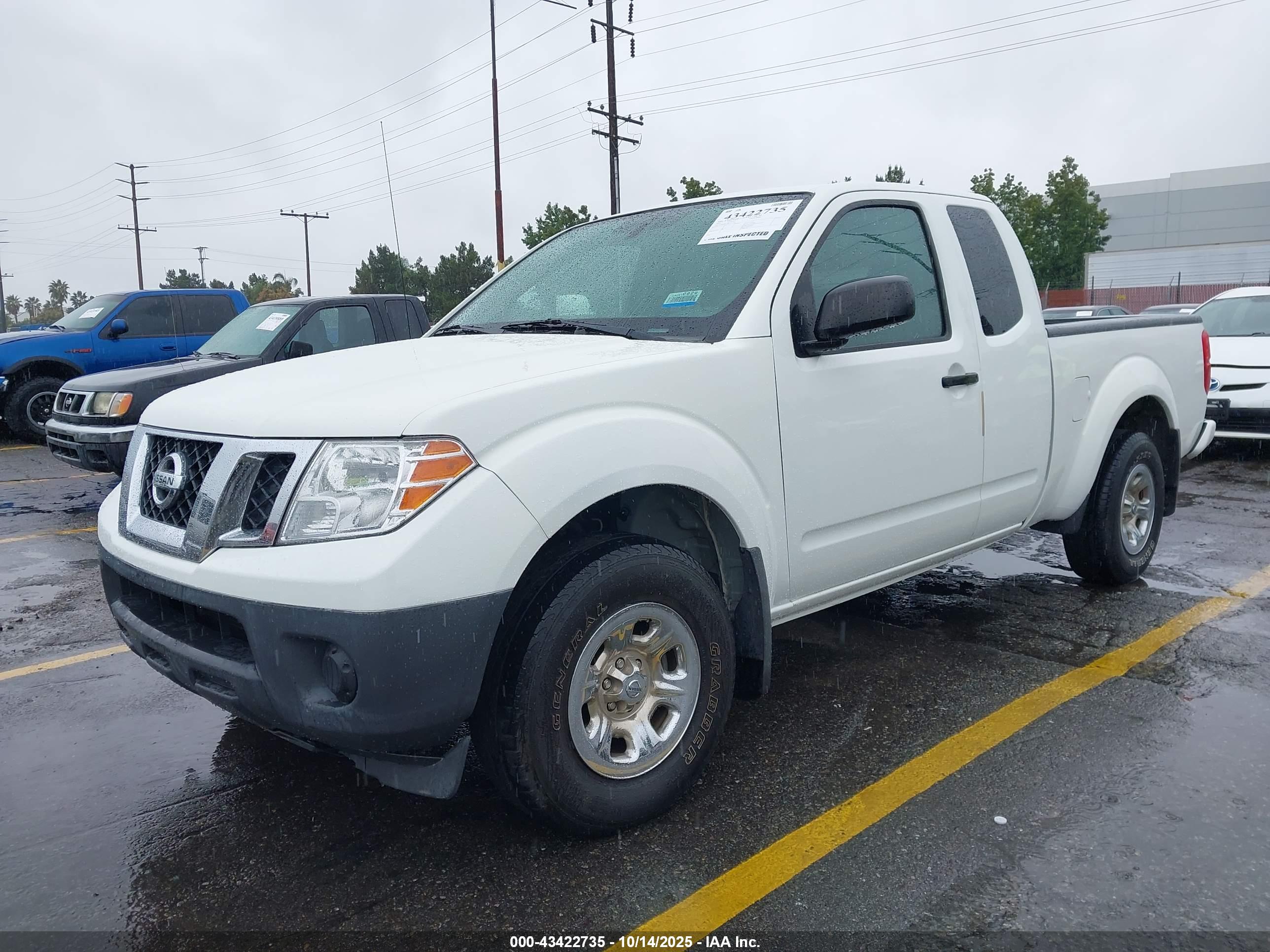 NISSAN FRONTIER image 2