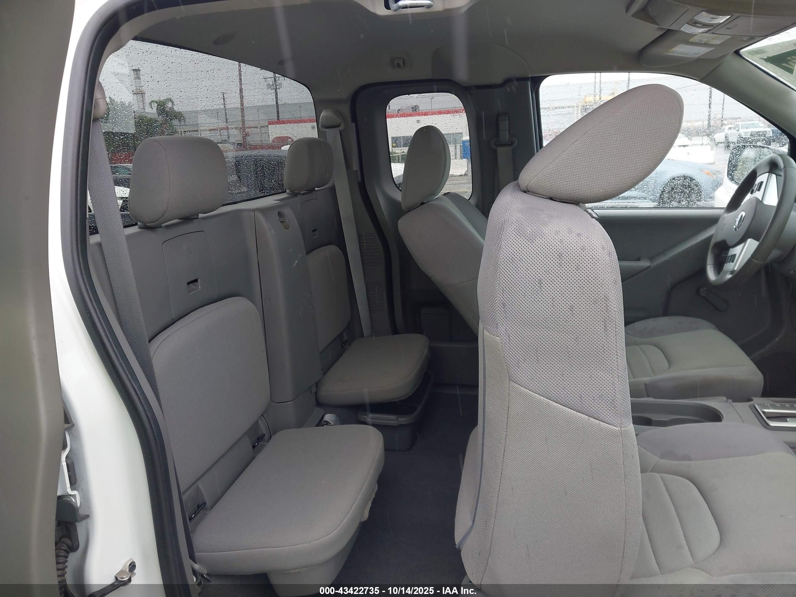 NISSAN FRONTIER image 8