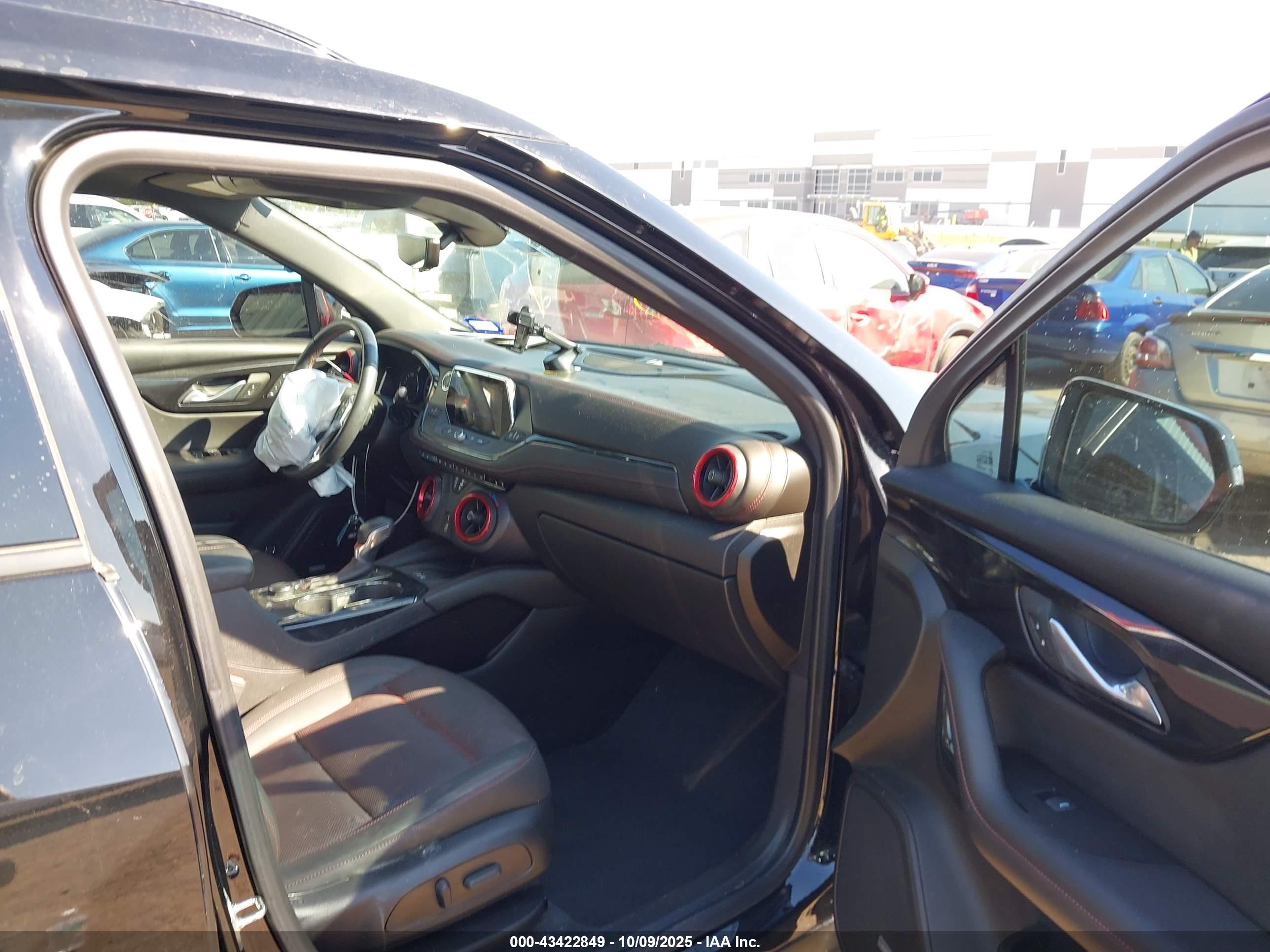 CHEVROLET BLAZER image 5