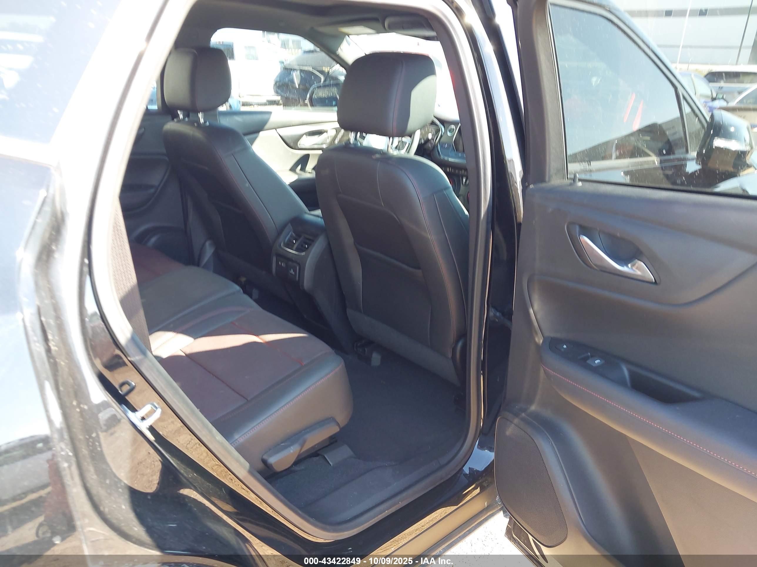 CHEVROLET BLAZER image 8