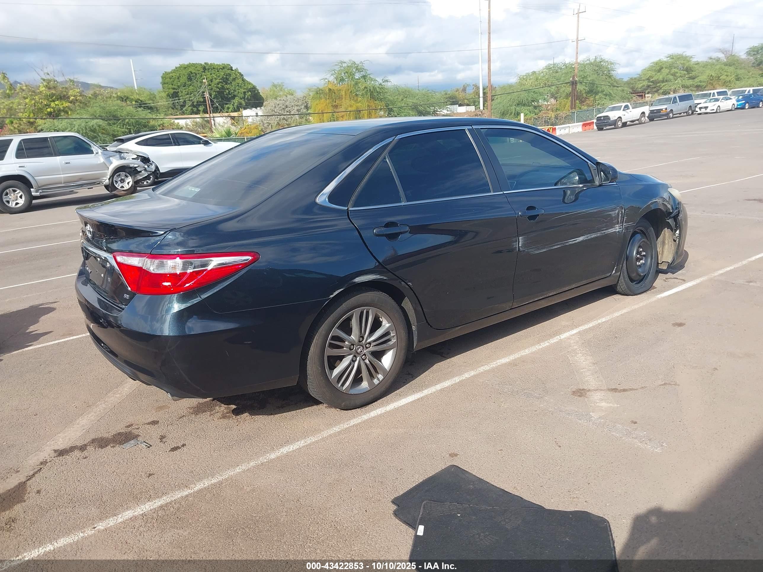 TOYOTA CAMRY image 4