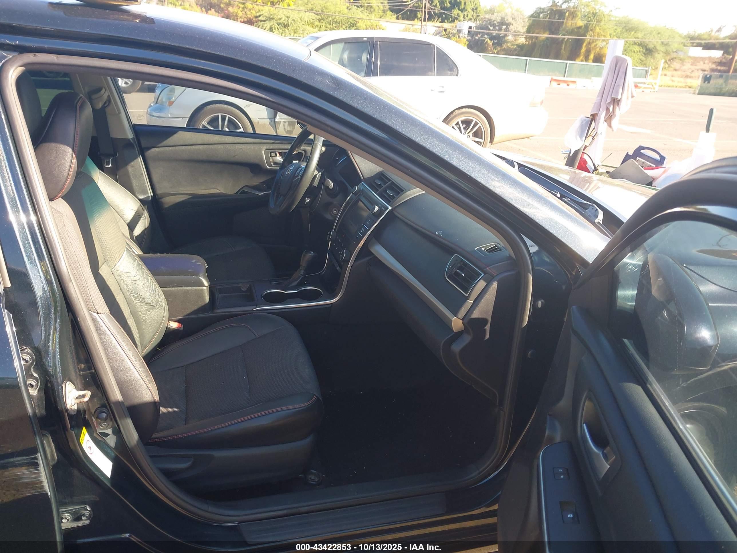 TOYOTA CAMRY image 5