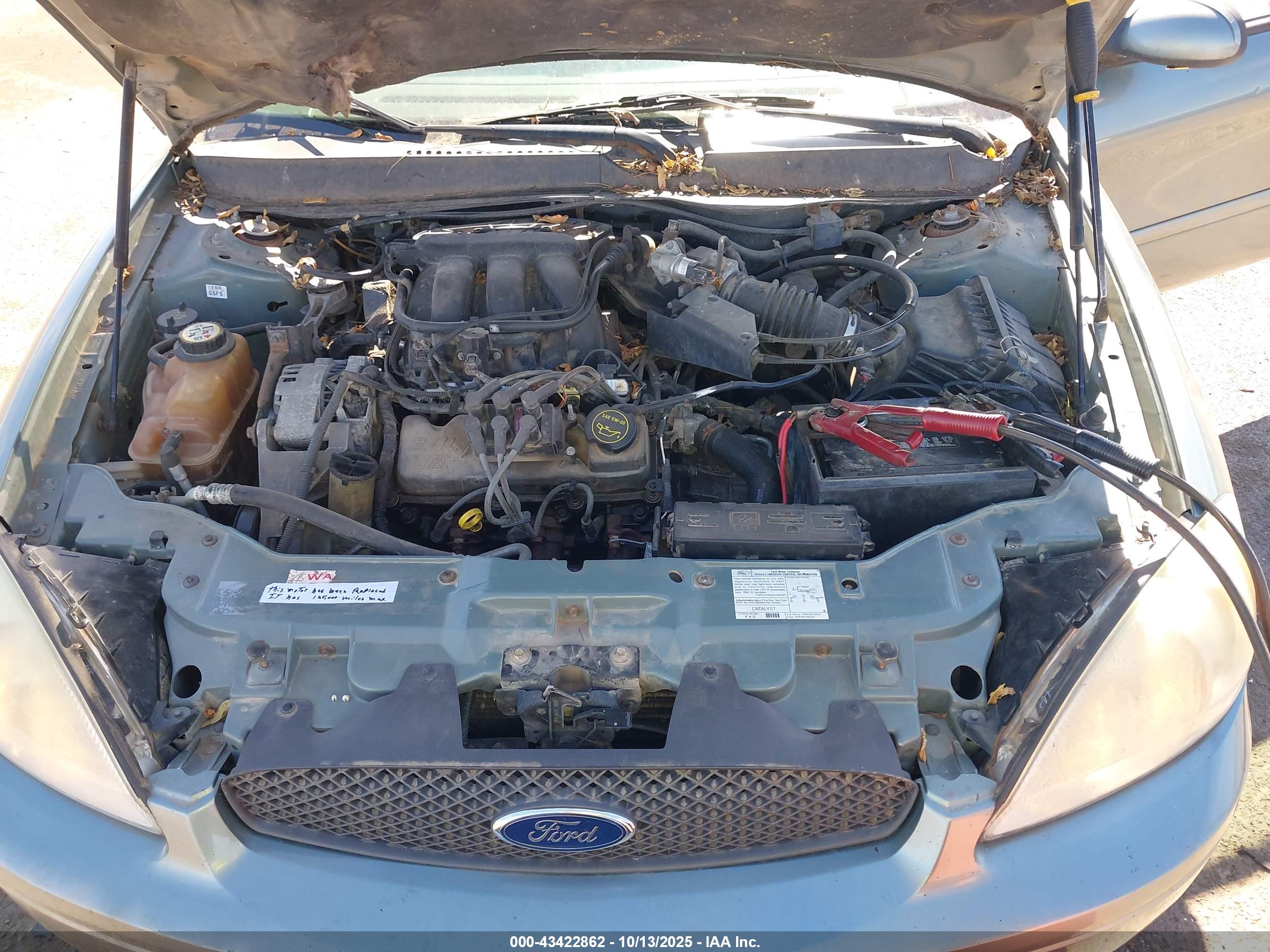 FORD TAURUS image 10