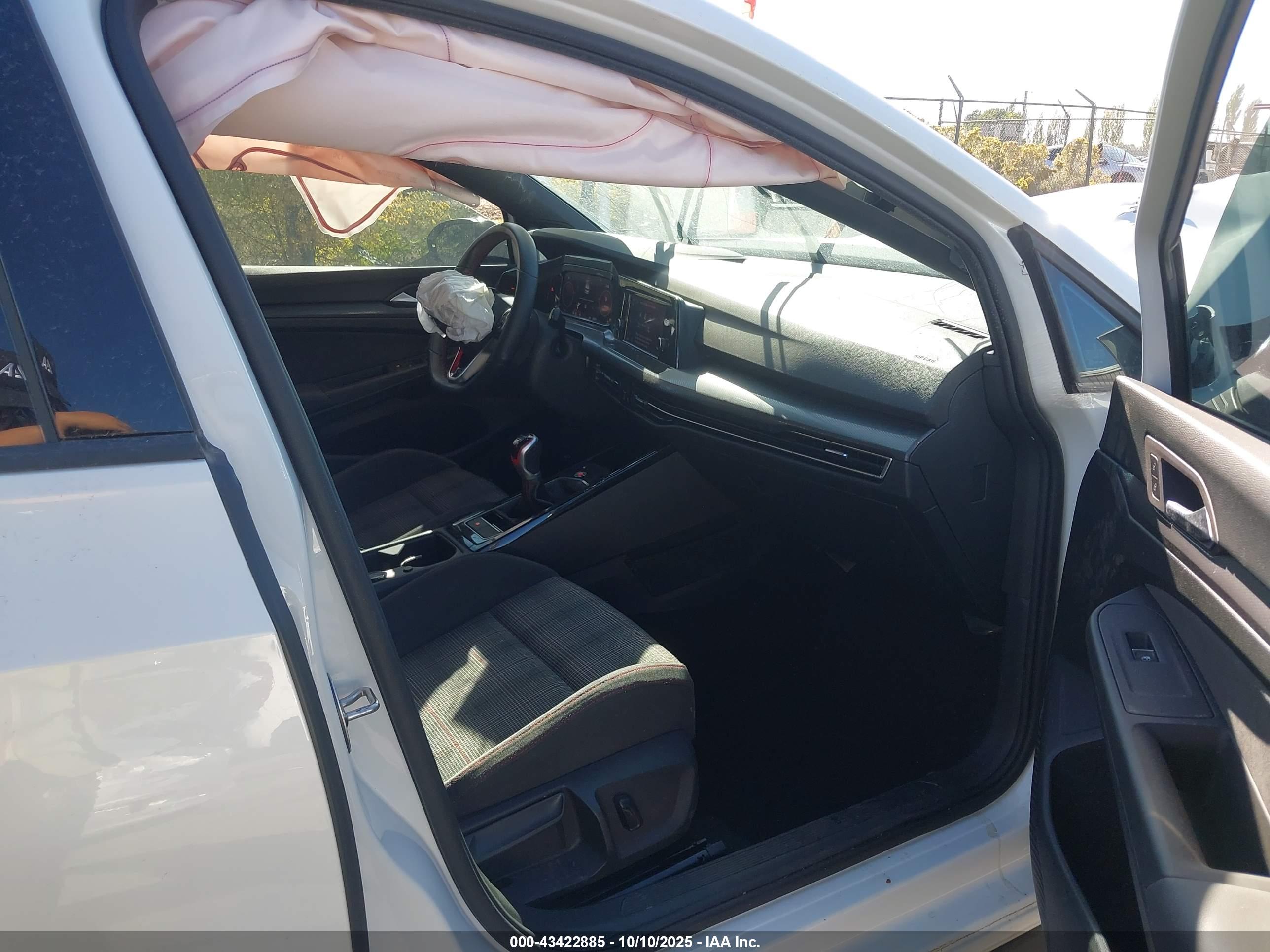 VOLKSWAGEN GOLF image 5