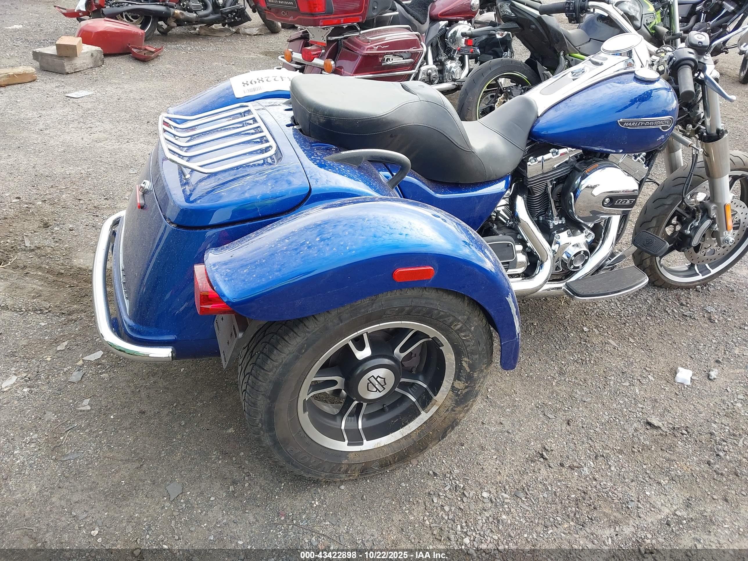 HARLEY-DAVIDSON FLRT image 4