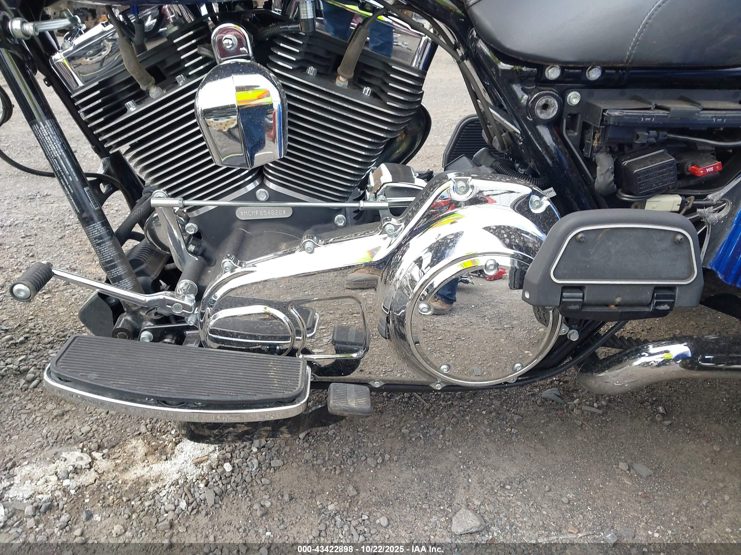 HARLEY-DAVIDSON FLRT image 9