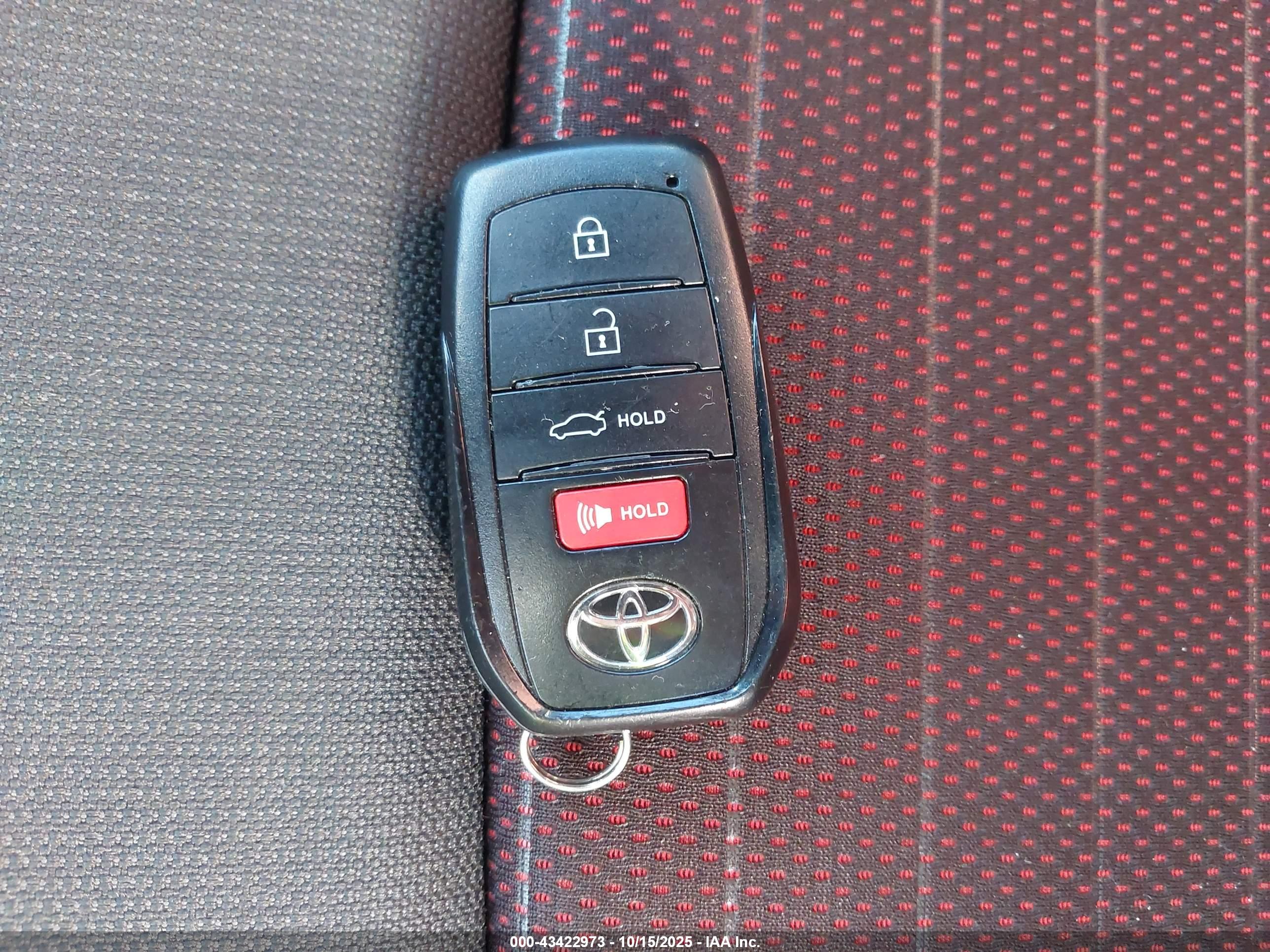 TOYOTA COROLLA image 11