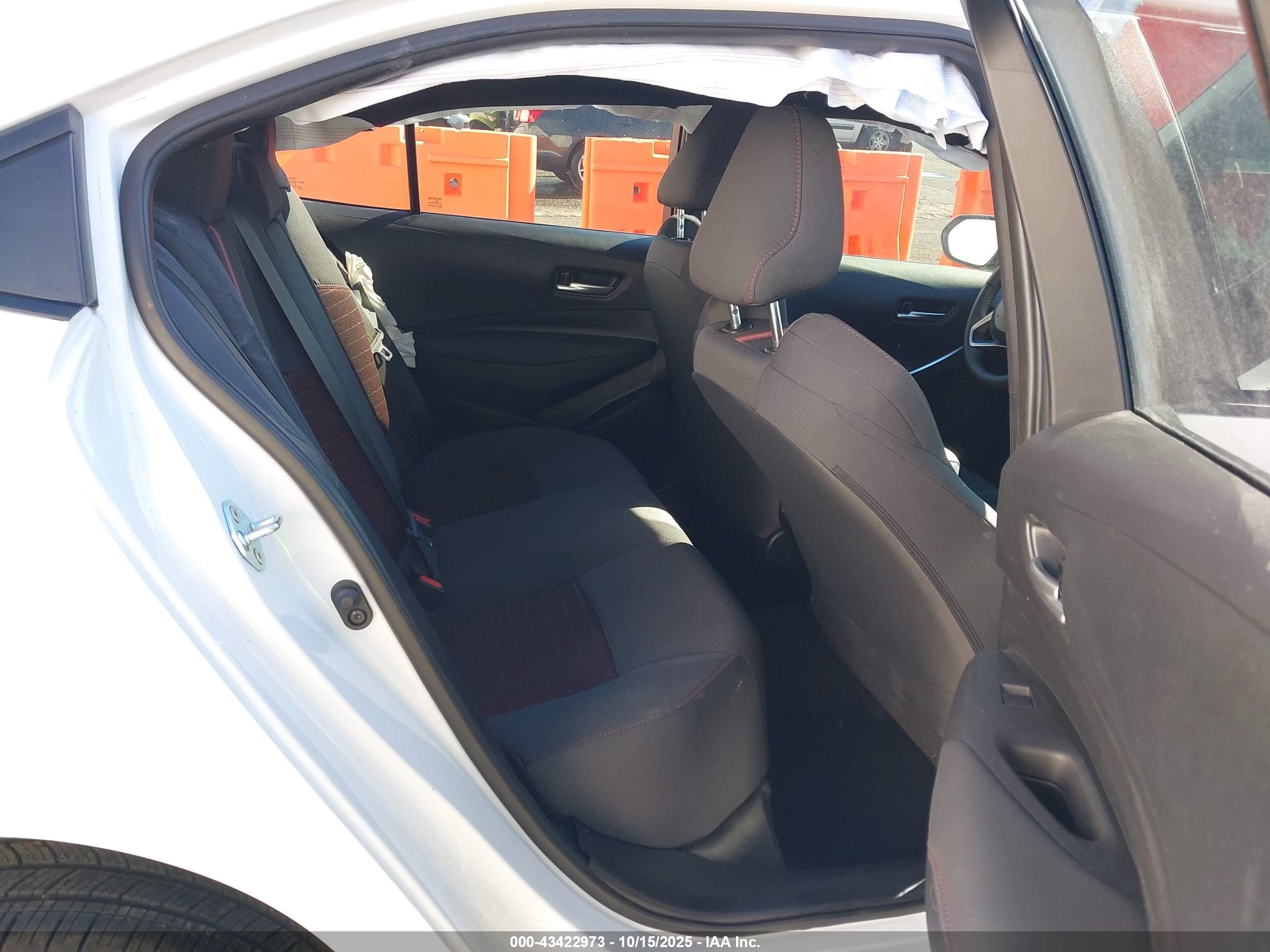 TOYOTA COROLLA image 8