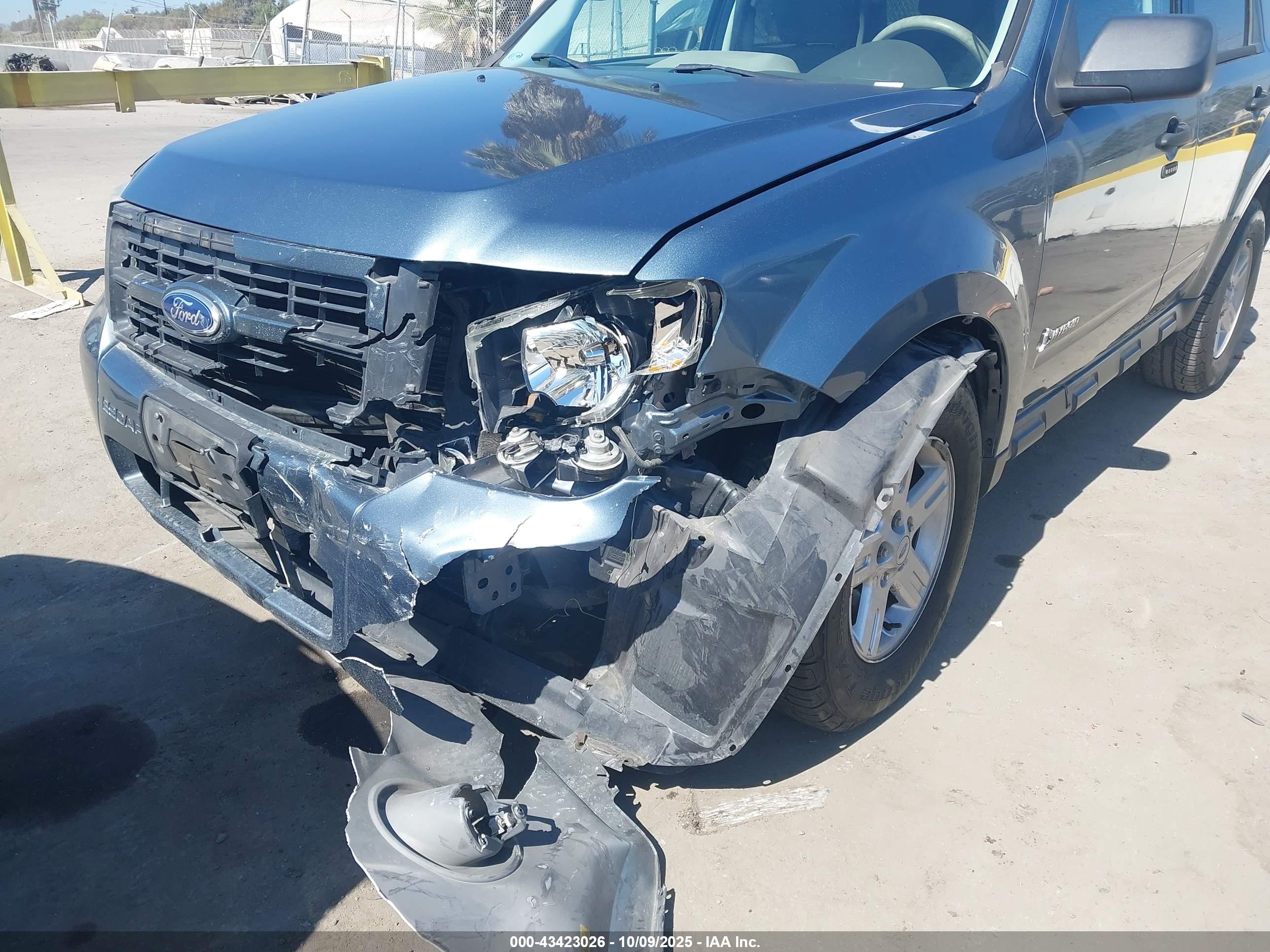 FORD ESCAPE image 6