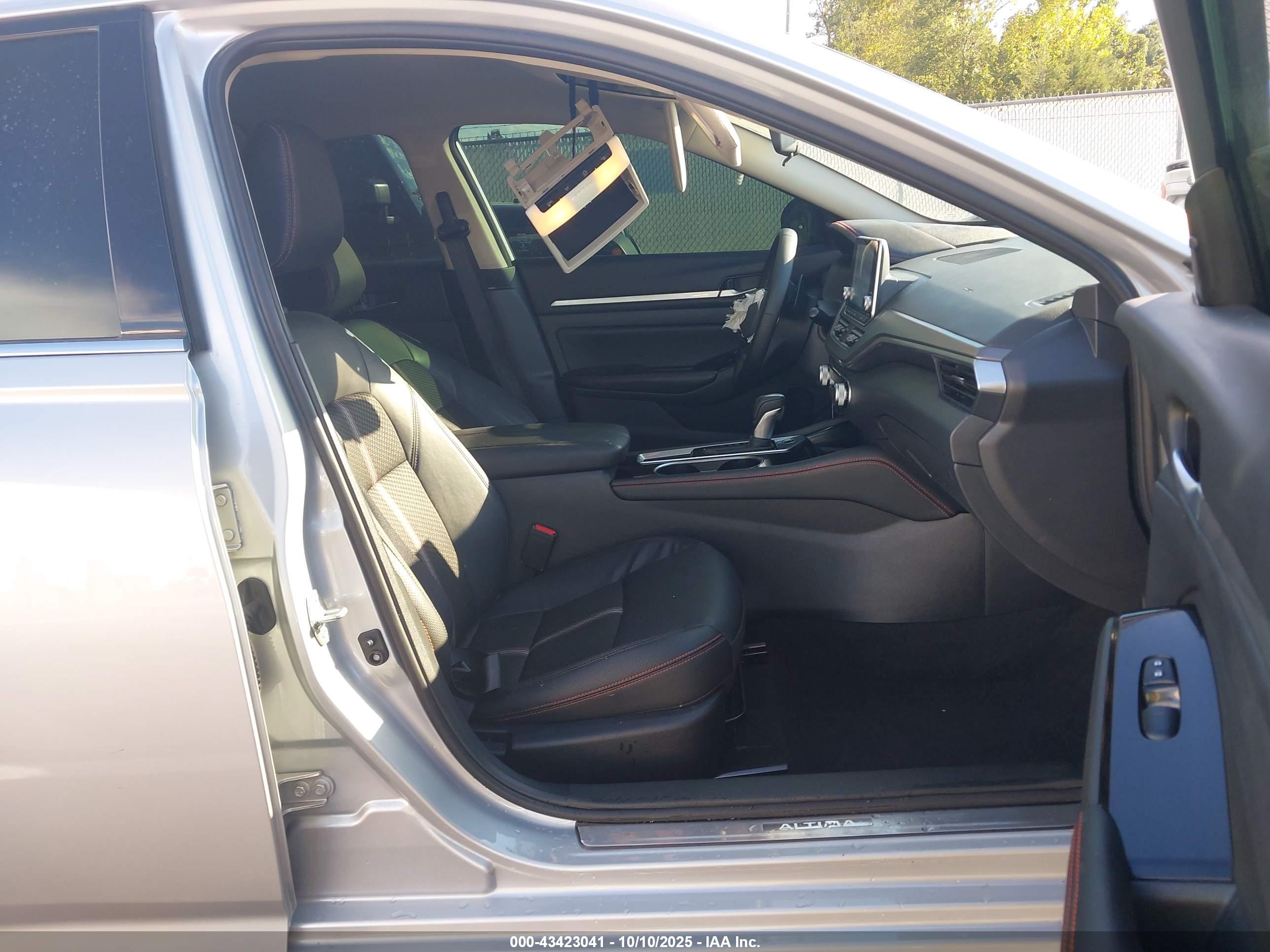 NISSAN ALTIMA image 5
