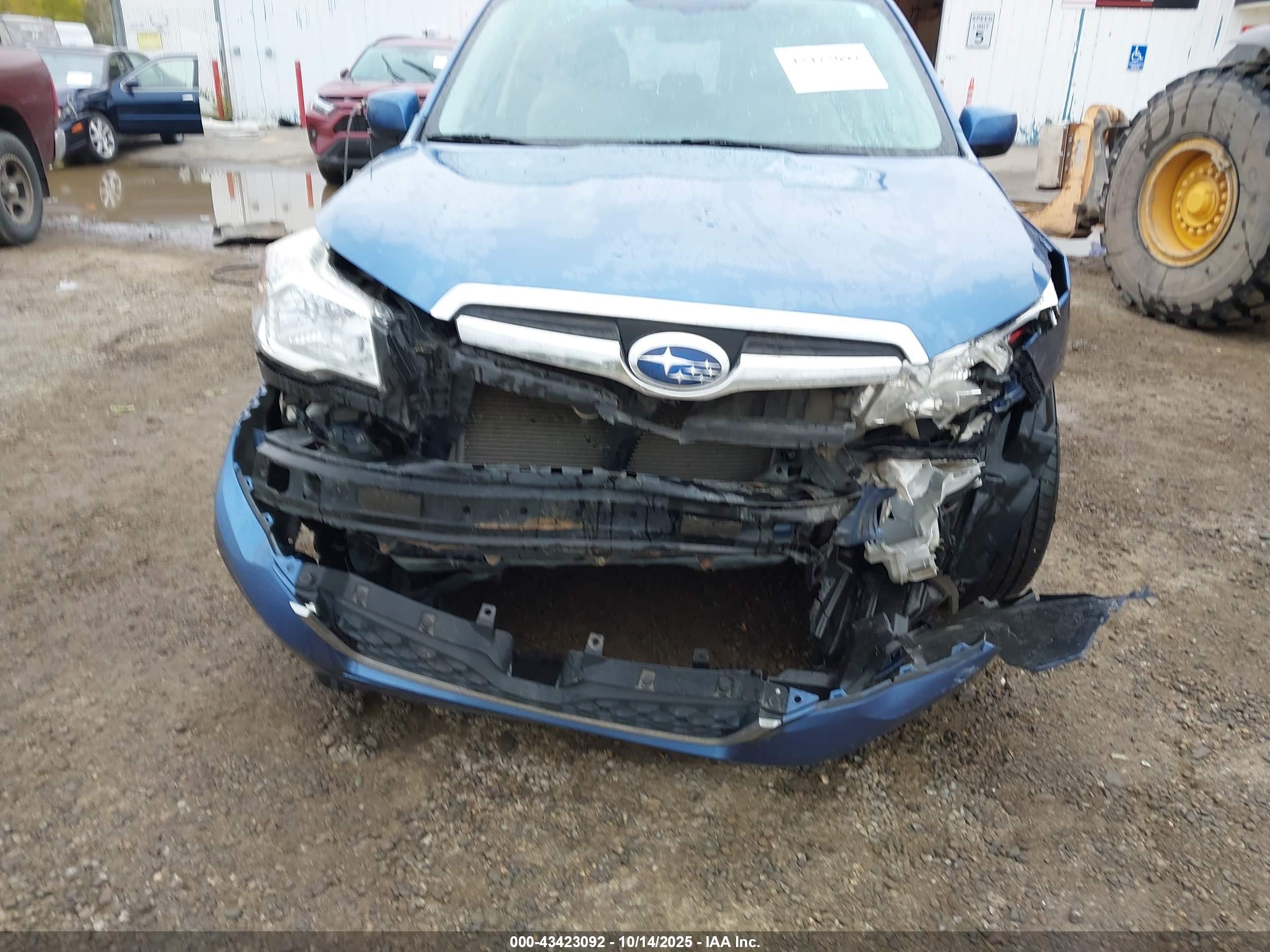 SUBARU FORESTER image 6