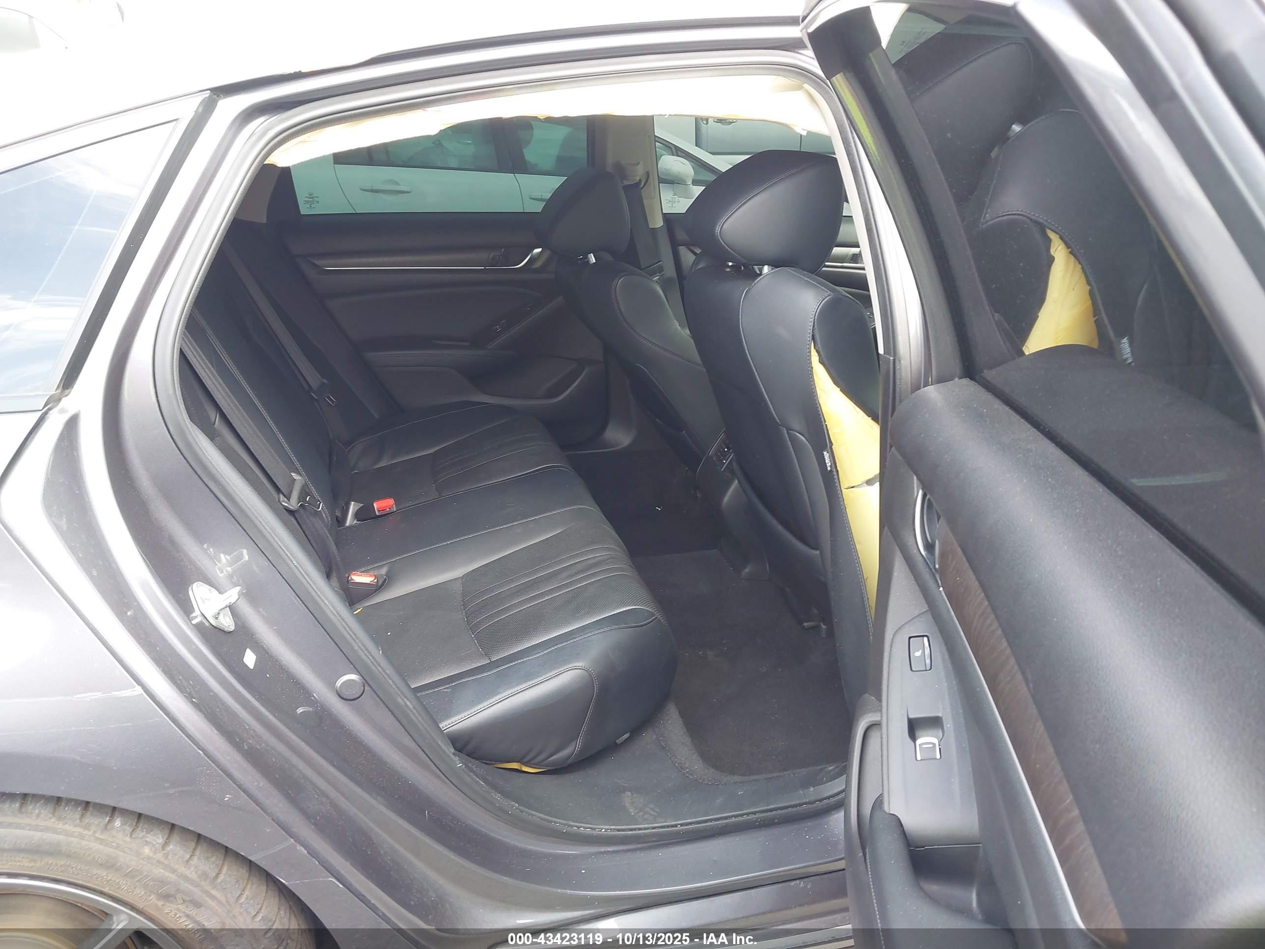 HONDA ACCORD image 8