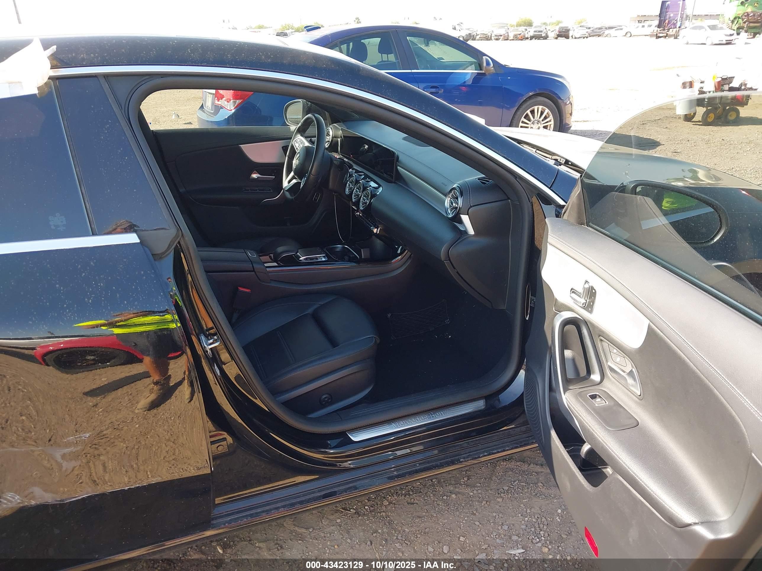 MERCEDES-BENZ CLA image 5