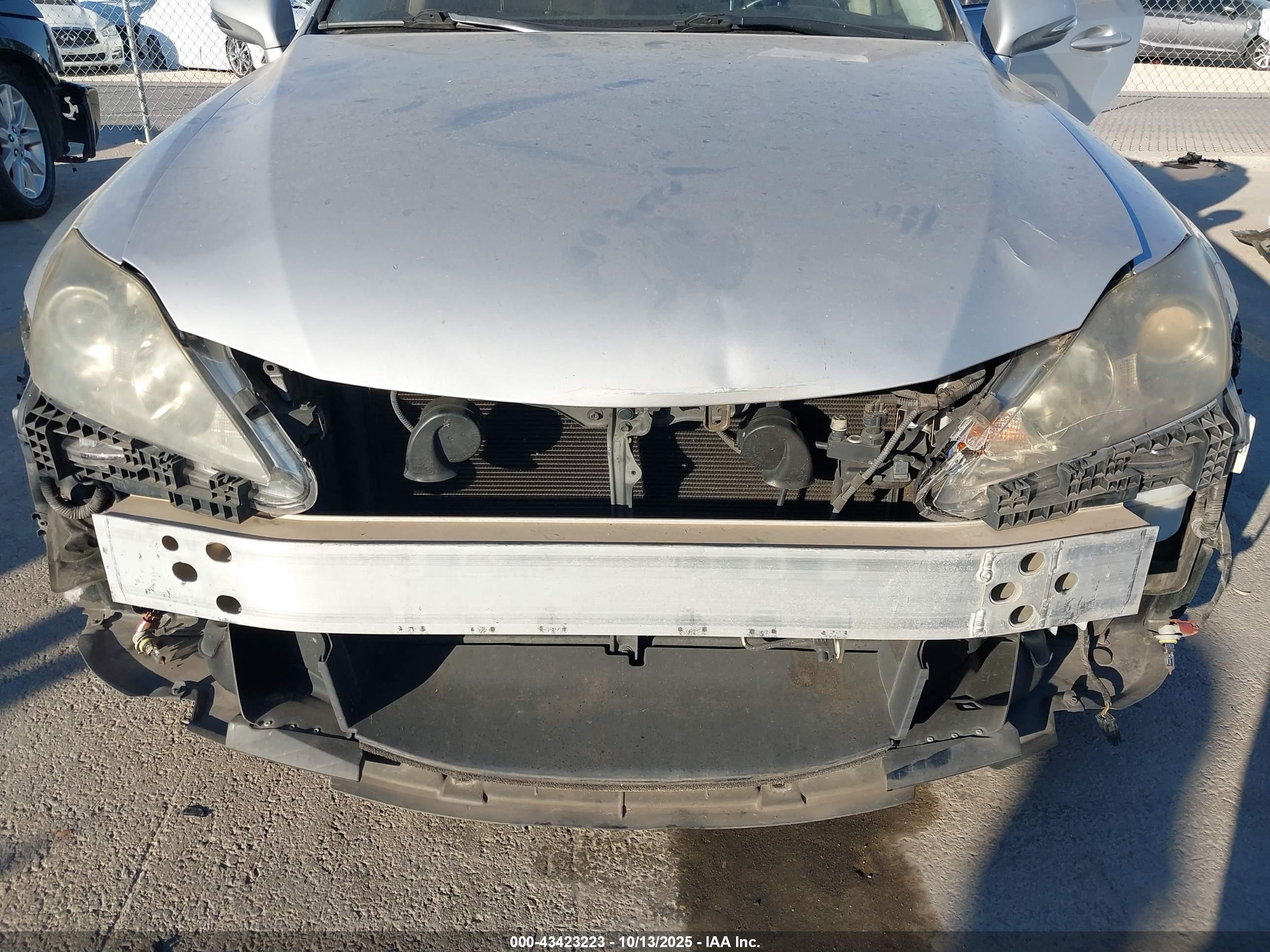 LEXUS IS image 6