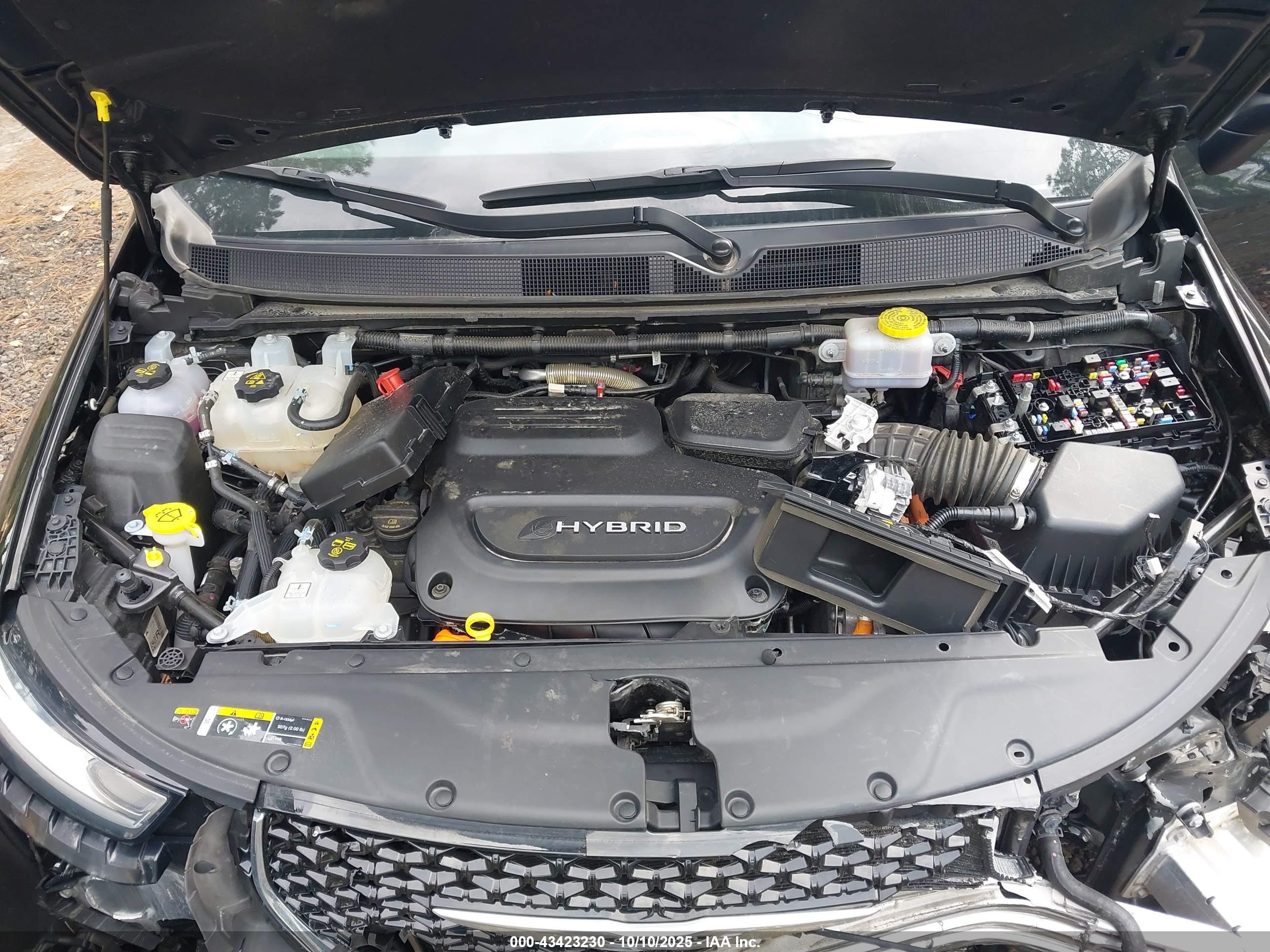 CHRYSLER PACIFICA image 10