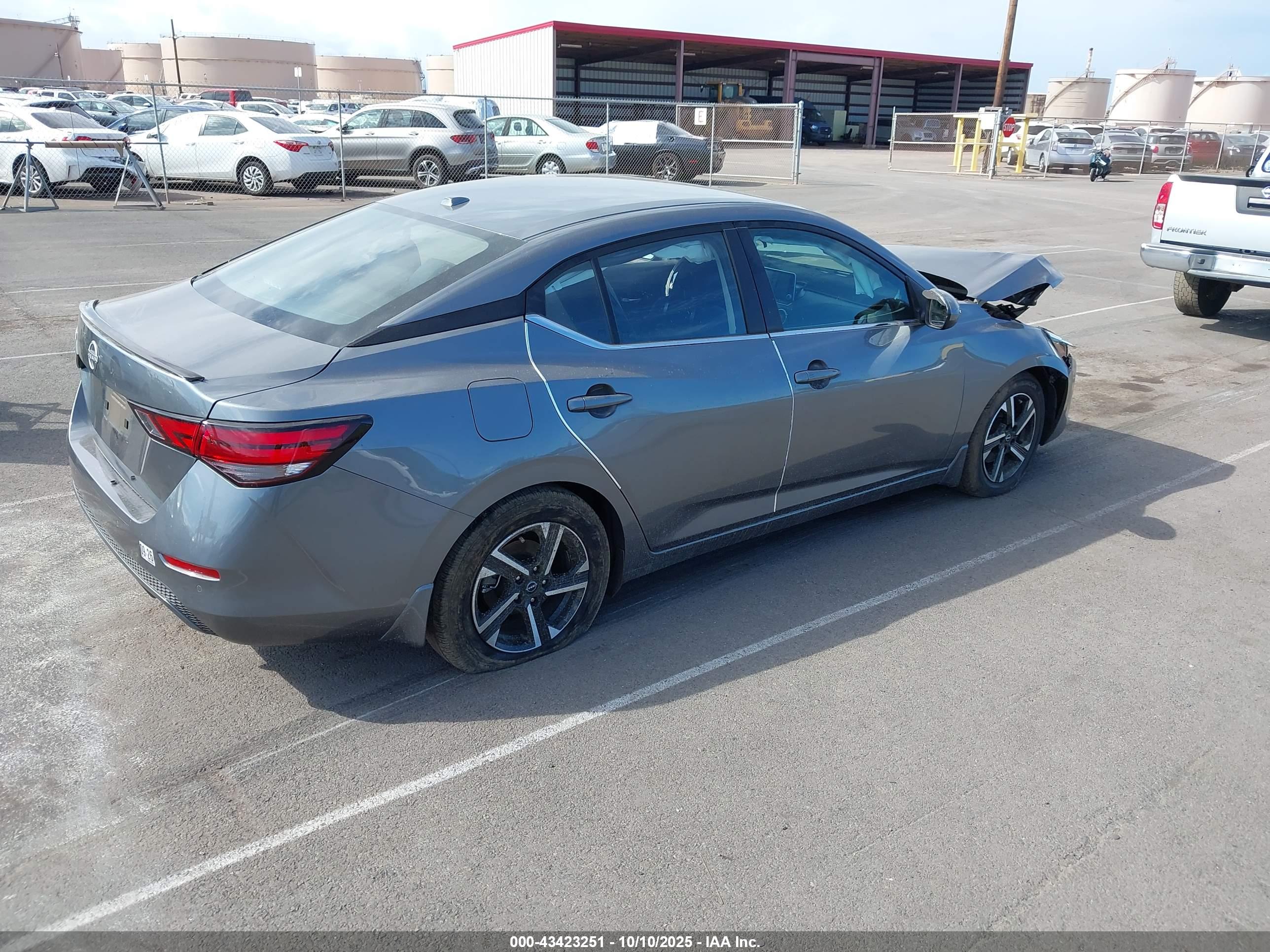 NISSAN SENTRA image 4