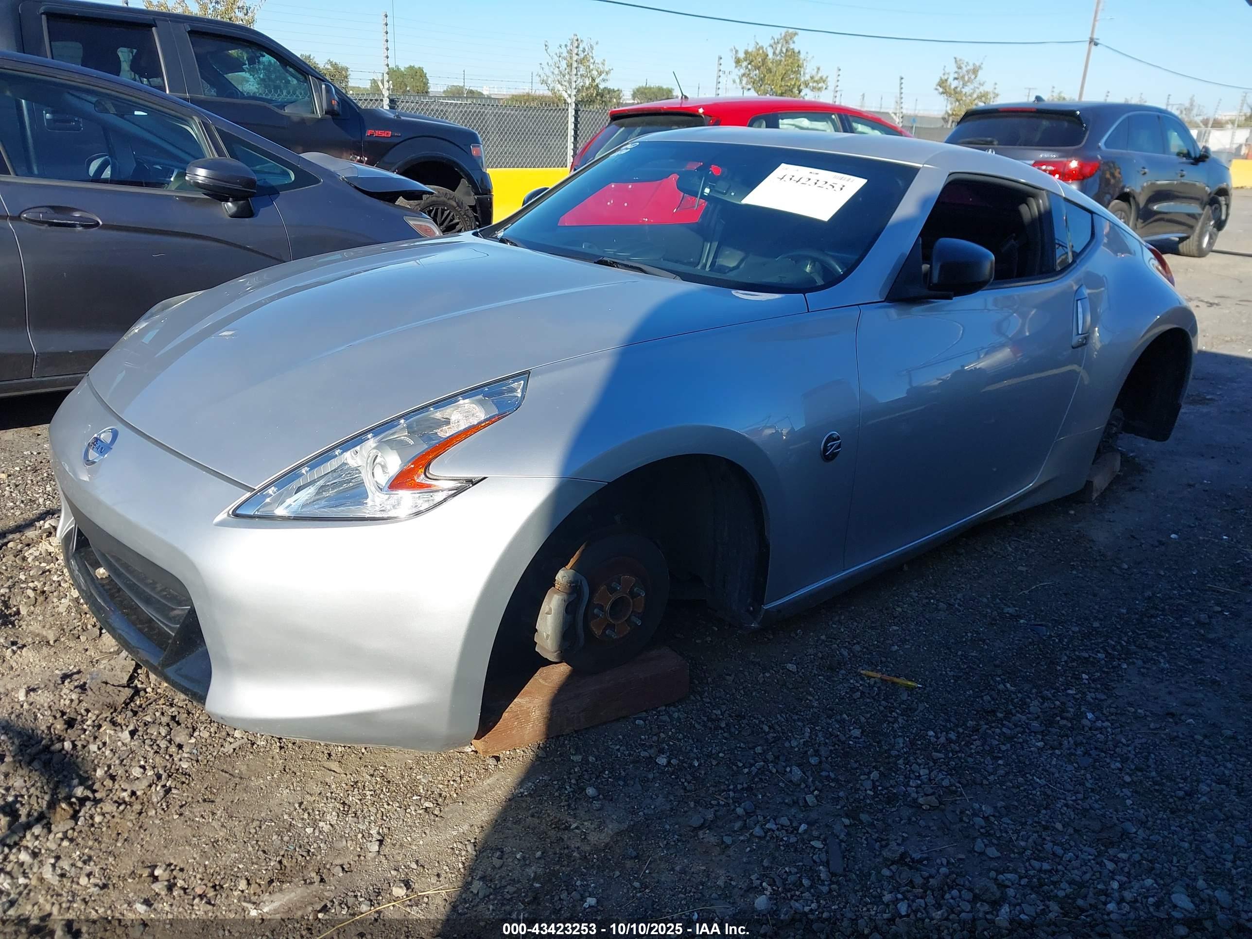 NISSAN 370Z image 2