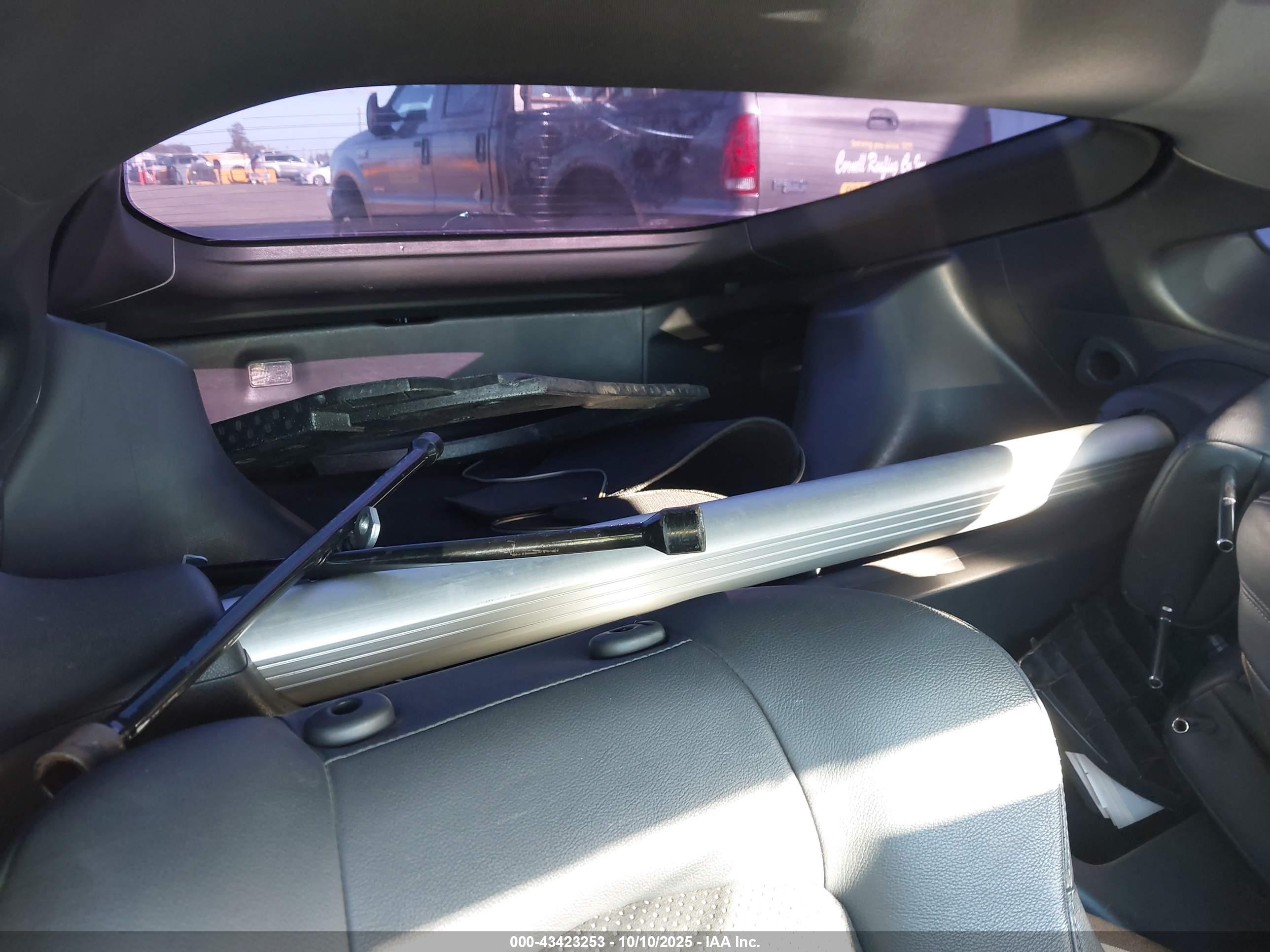 NISSAN 370Z image 8