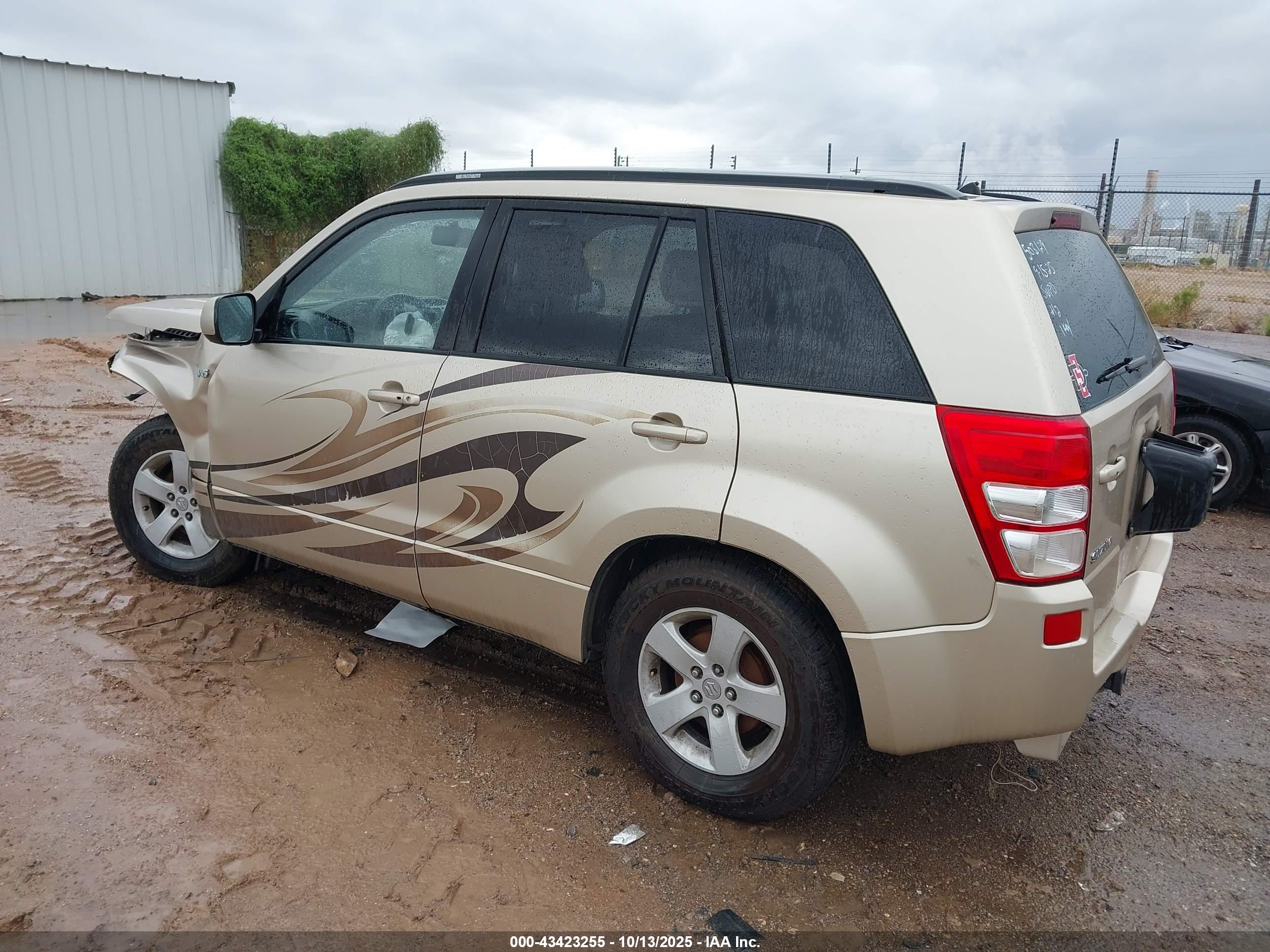SUZUKI GRAND image 3